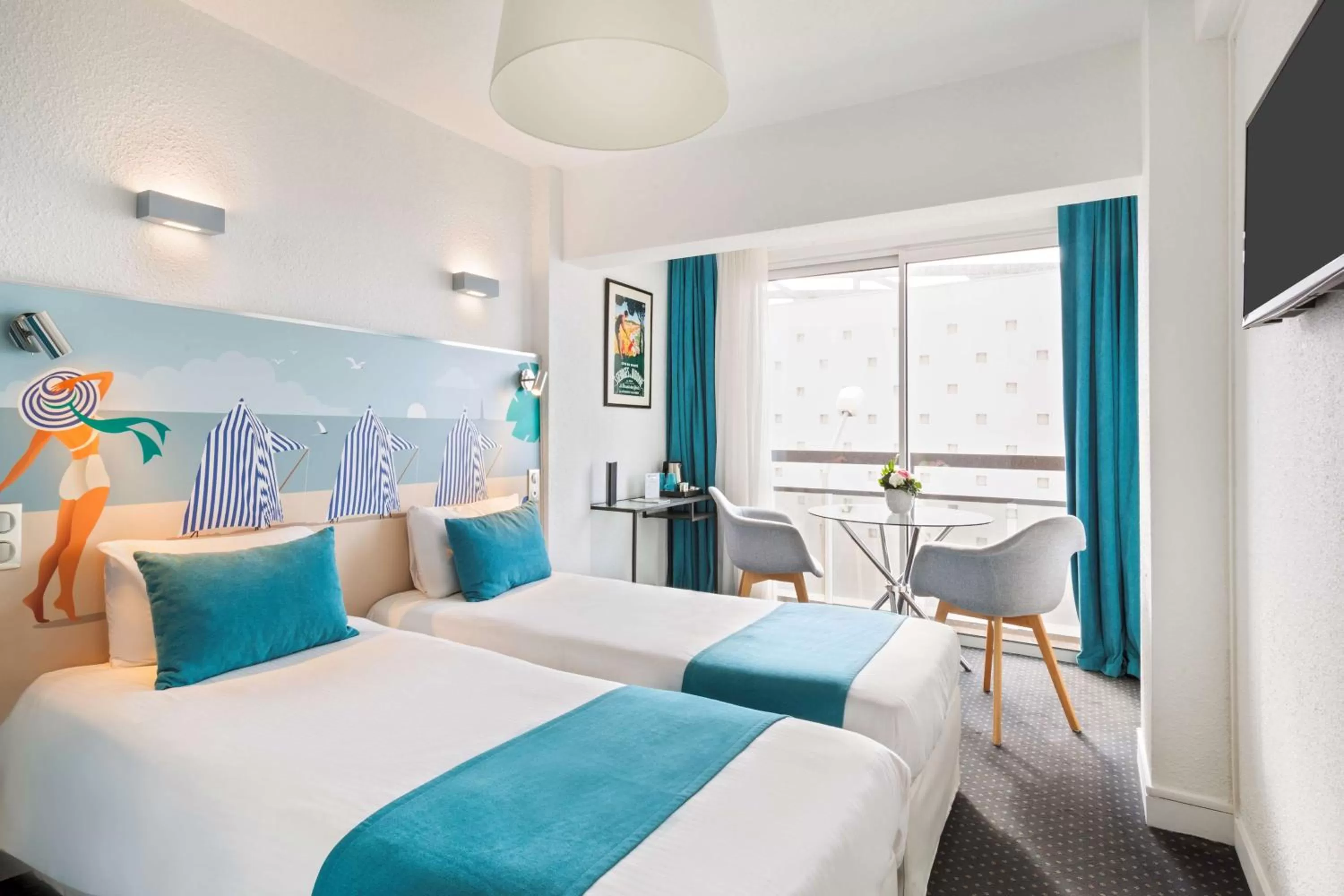 Comfort Double Room with lateral Sea View in Best Western Hôtel Royan Océan