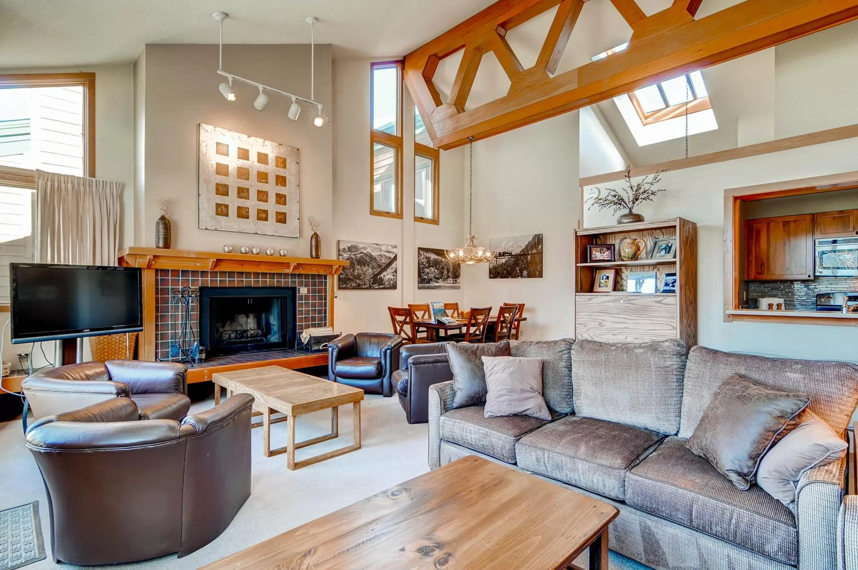 Three-Bedroom Apartment in Lakeside Village by Keystone Resort