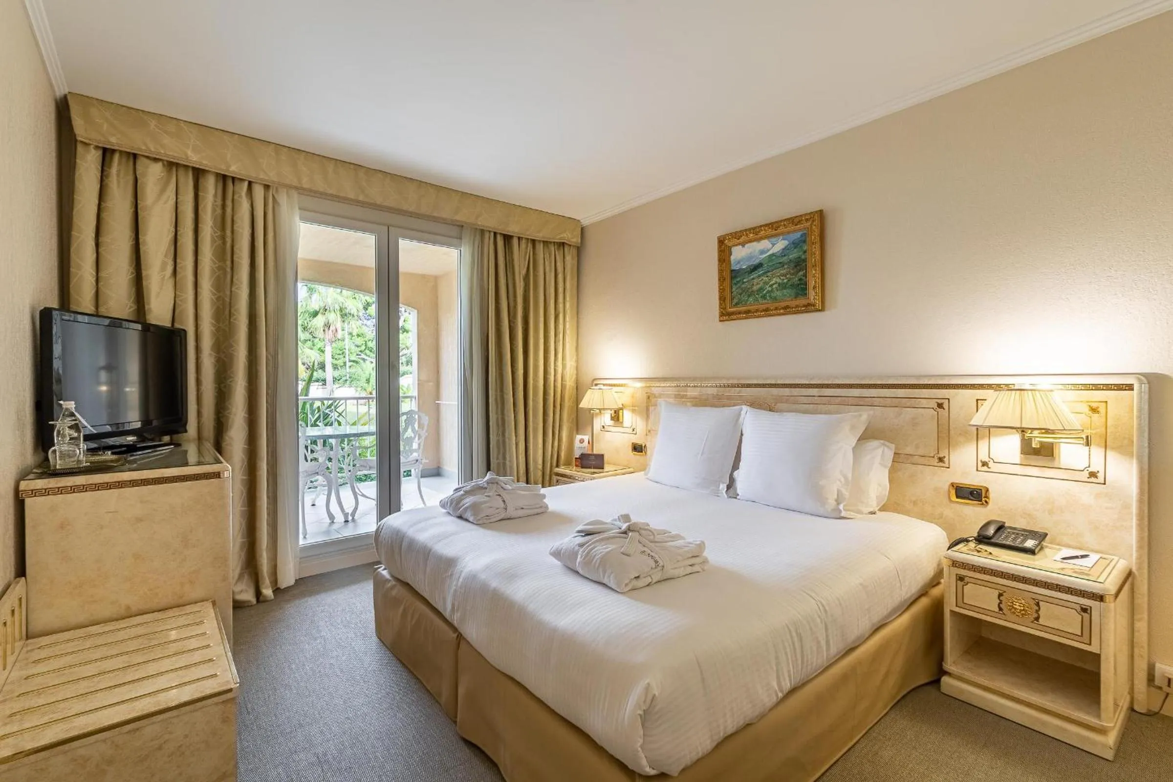 Double Room with Garden View in Hotel Corsica & Spa