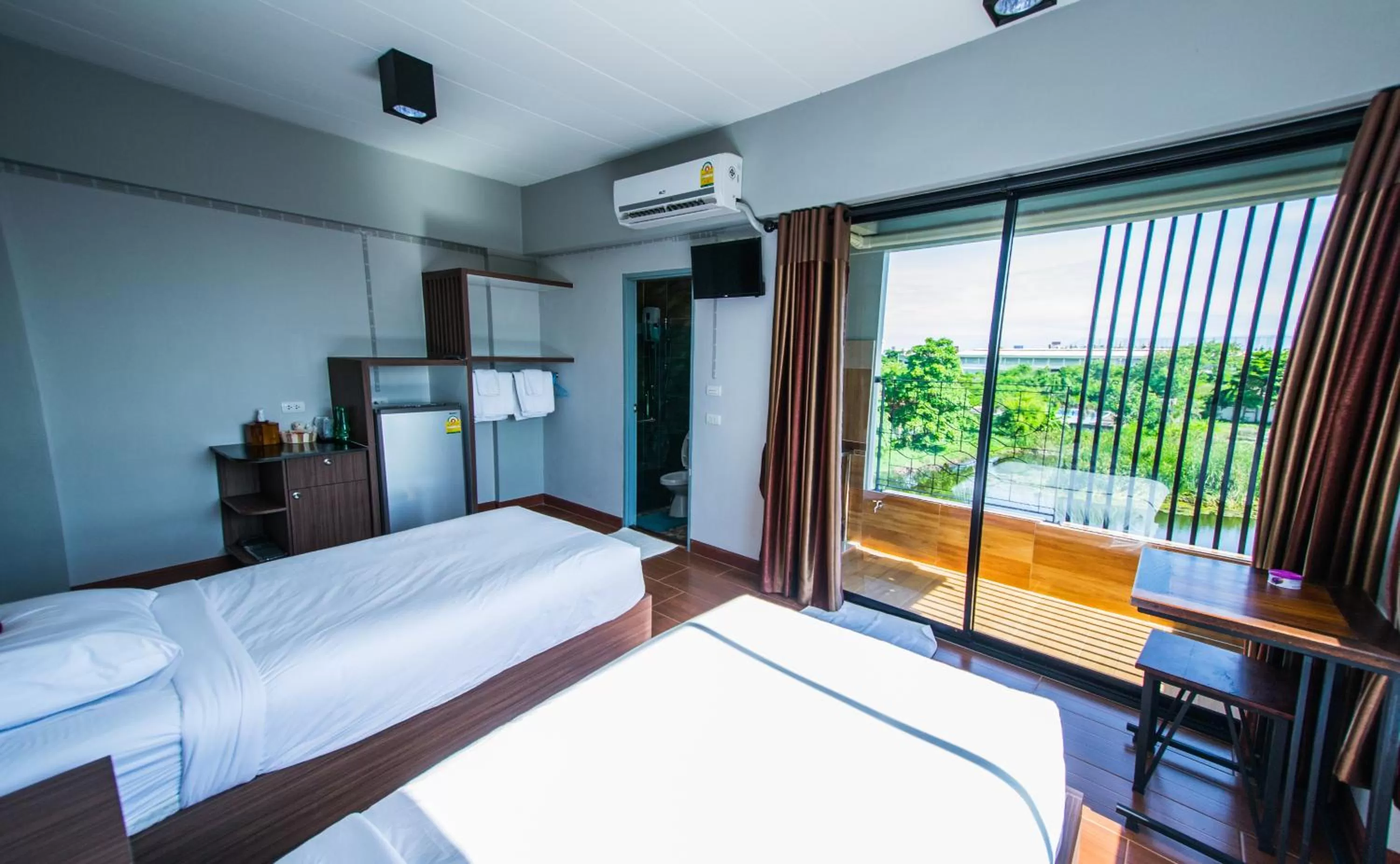 Apartment with Lake View in Na Siri Lake View