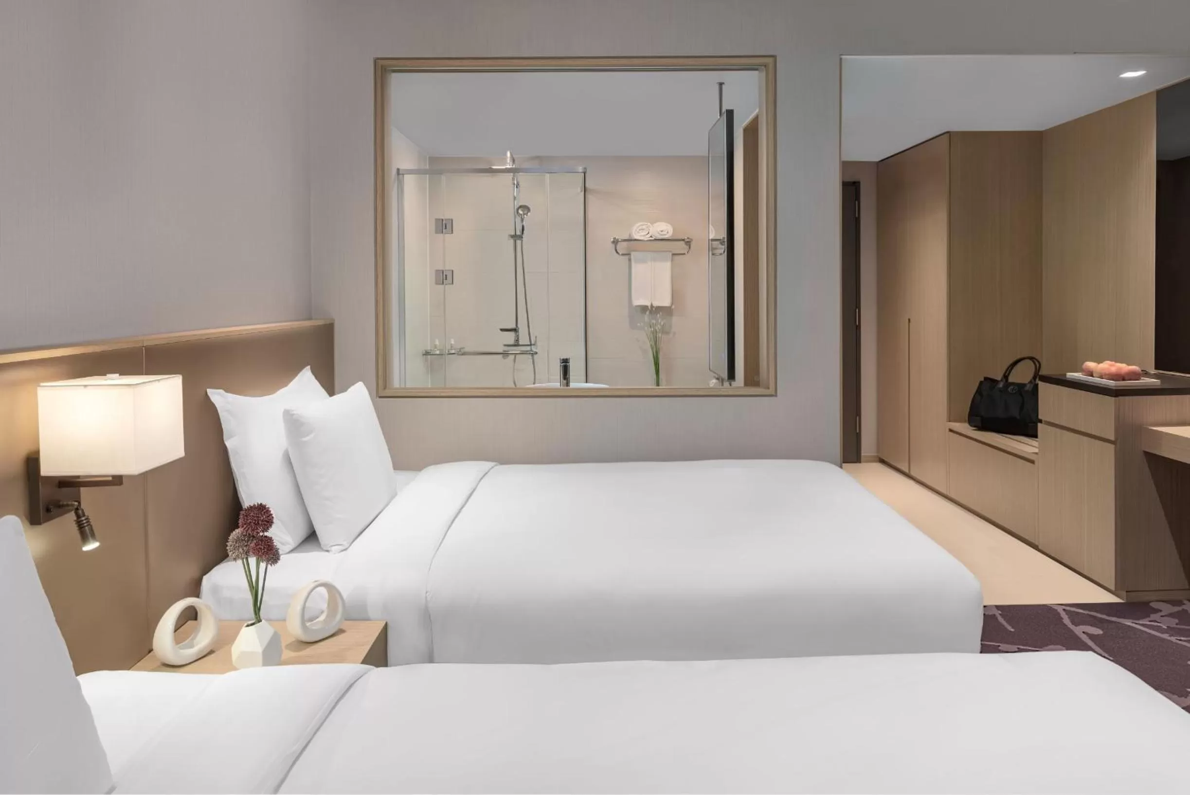 Deluxe Twin Room with Mountain View in Avani Central Busan