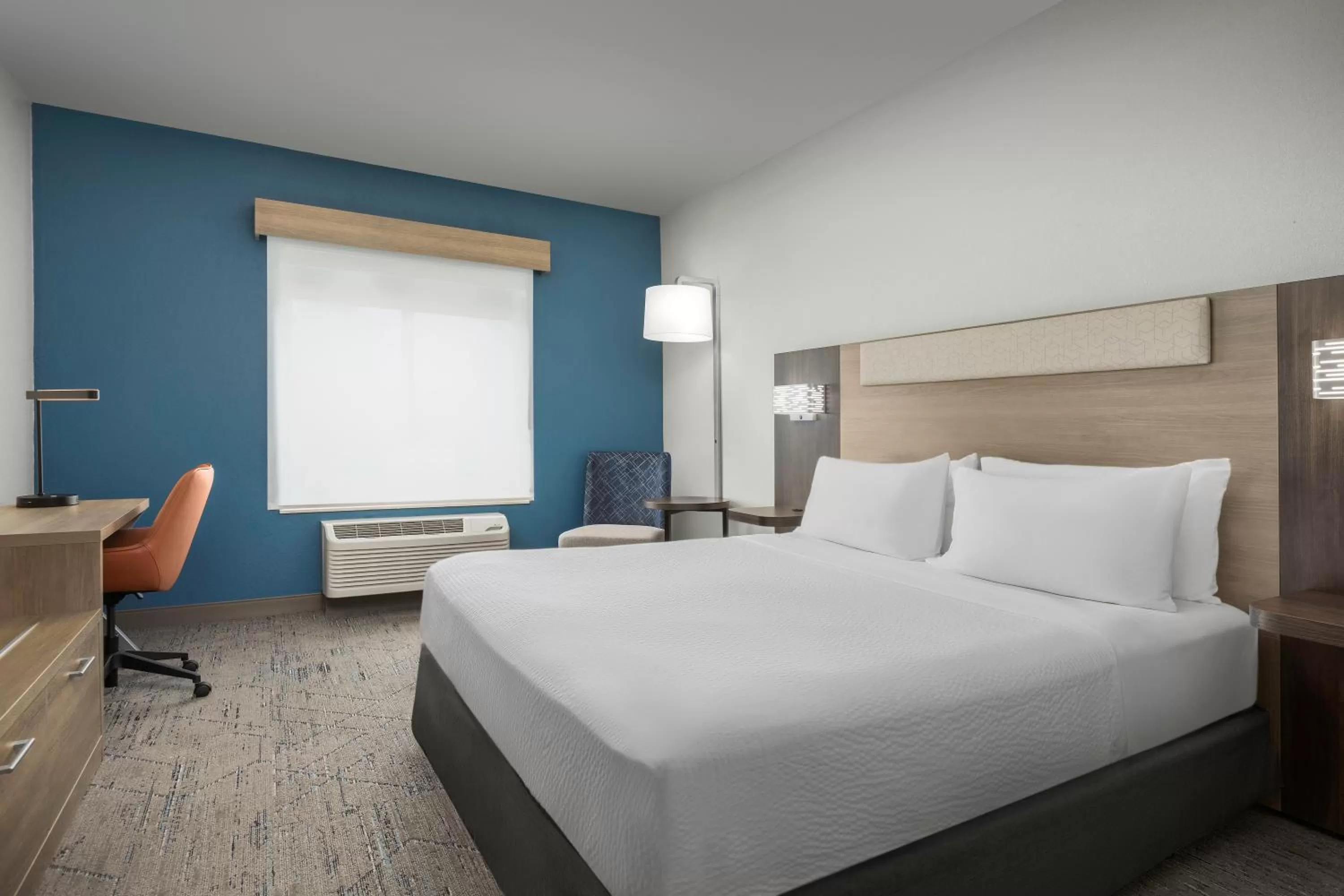 King Room in Holiday Inn Express & Suites Superior, an IHG Hotel