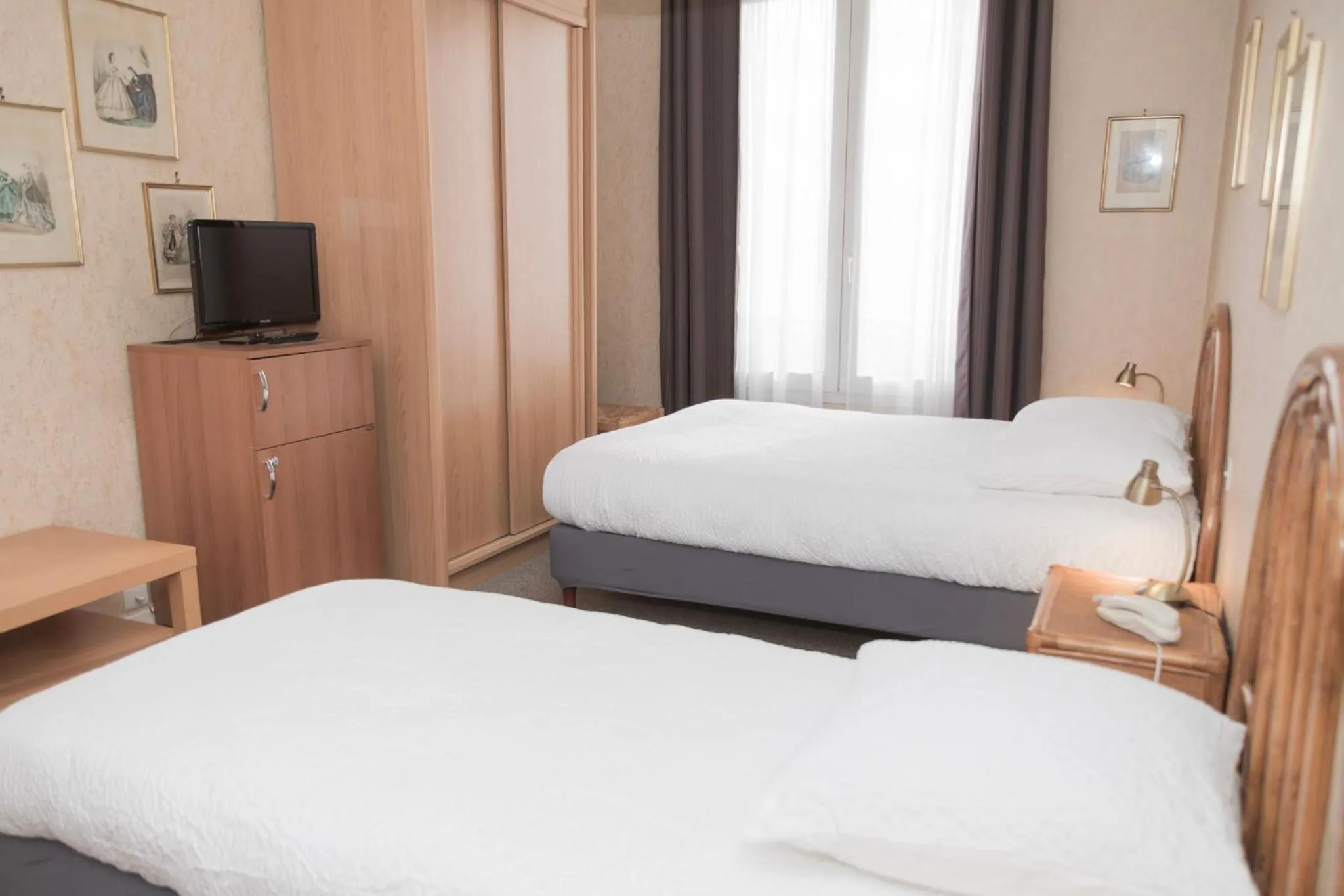 Standard Twin Room in Cit'Hotel Aéro-Hotel