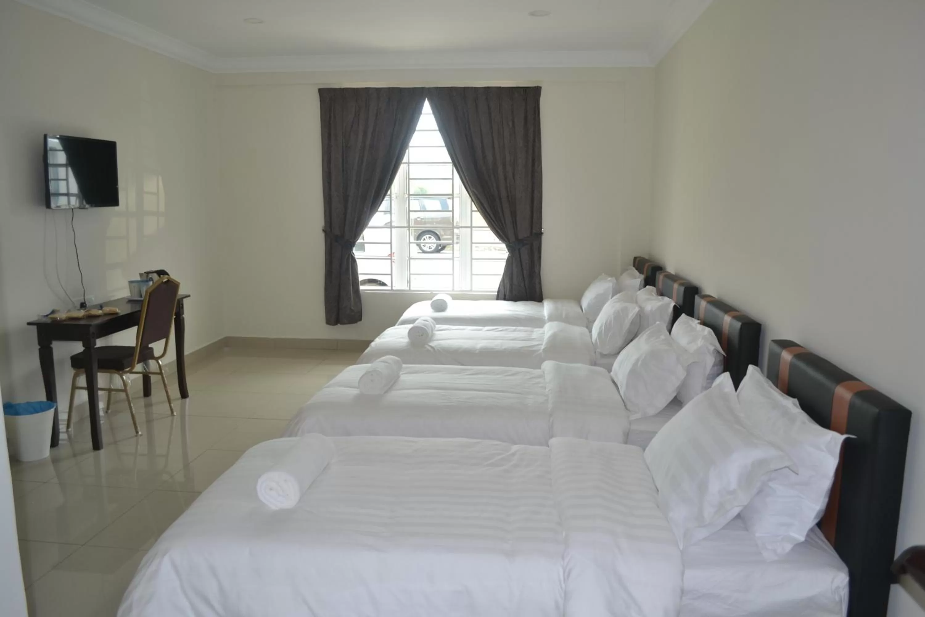 Superior Quadruple Room in Hotel Mutiara KGMMB, Melaka