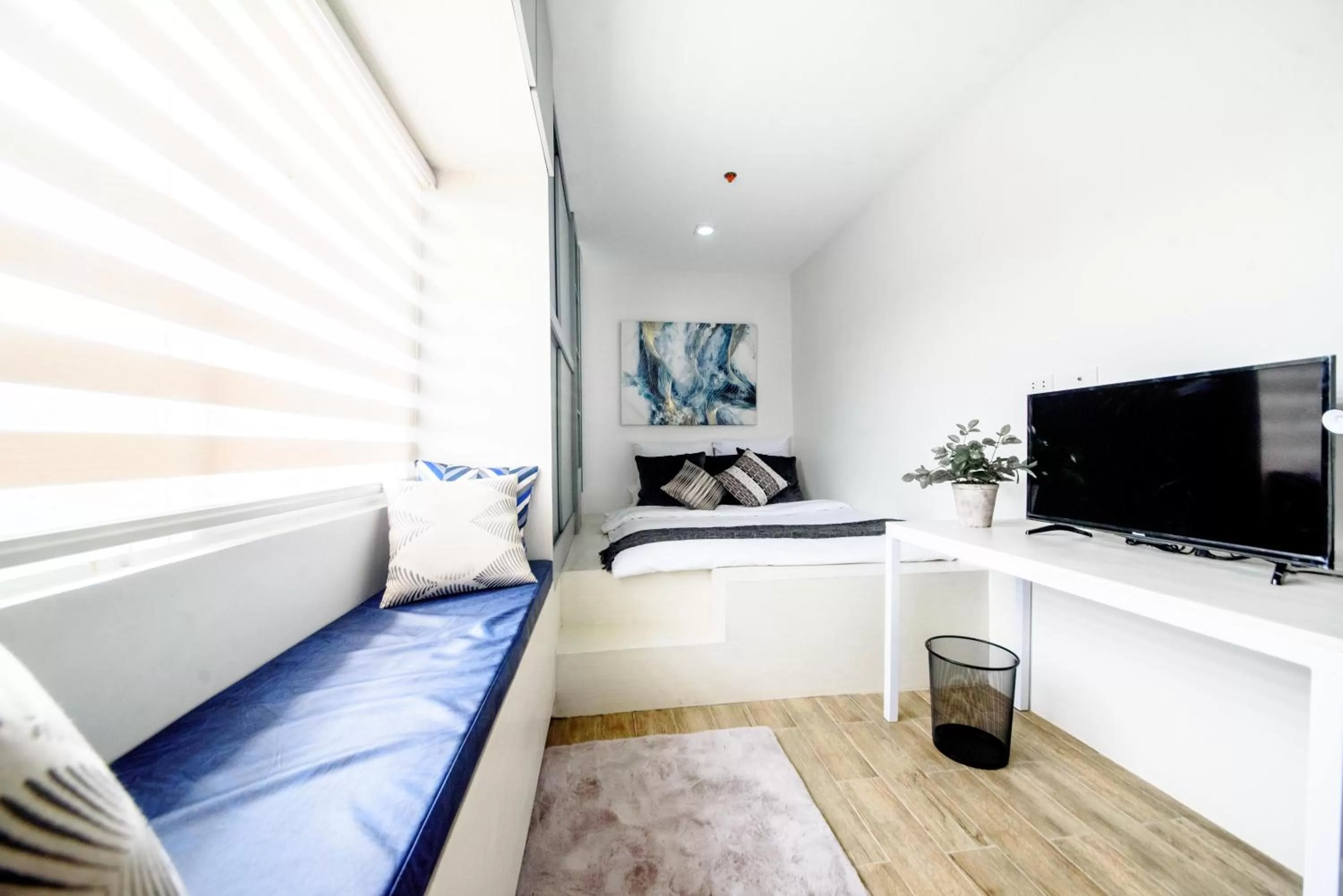 Superior Queen Room in 1075 Dormitel