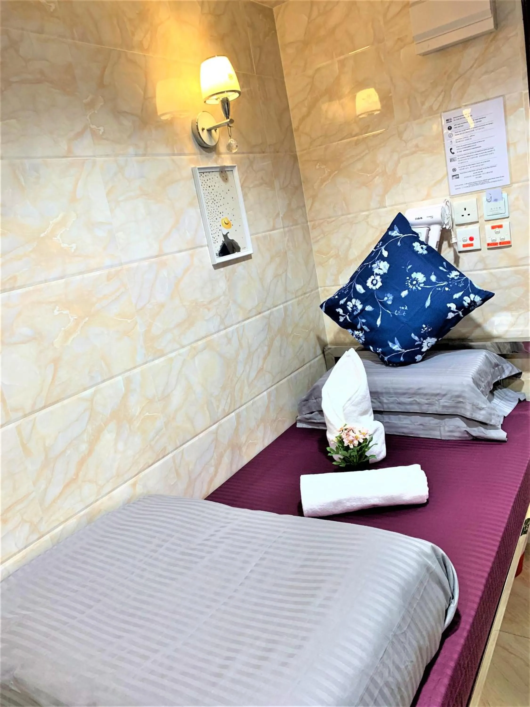 Deluxe Single Room in Super Guest House