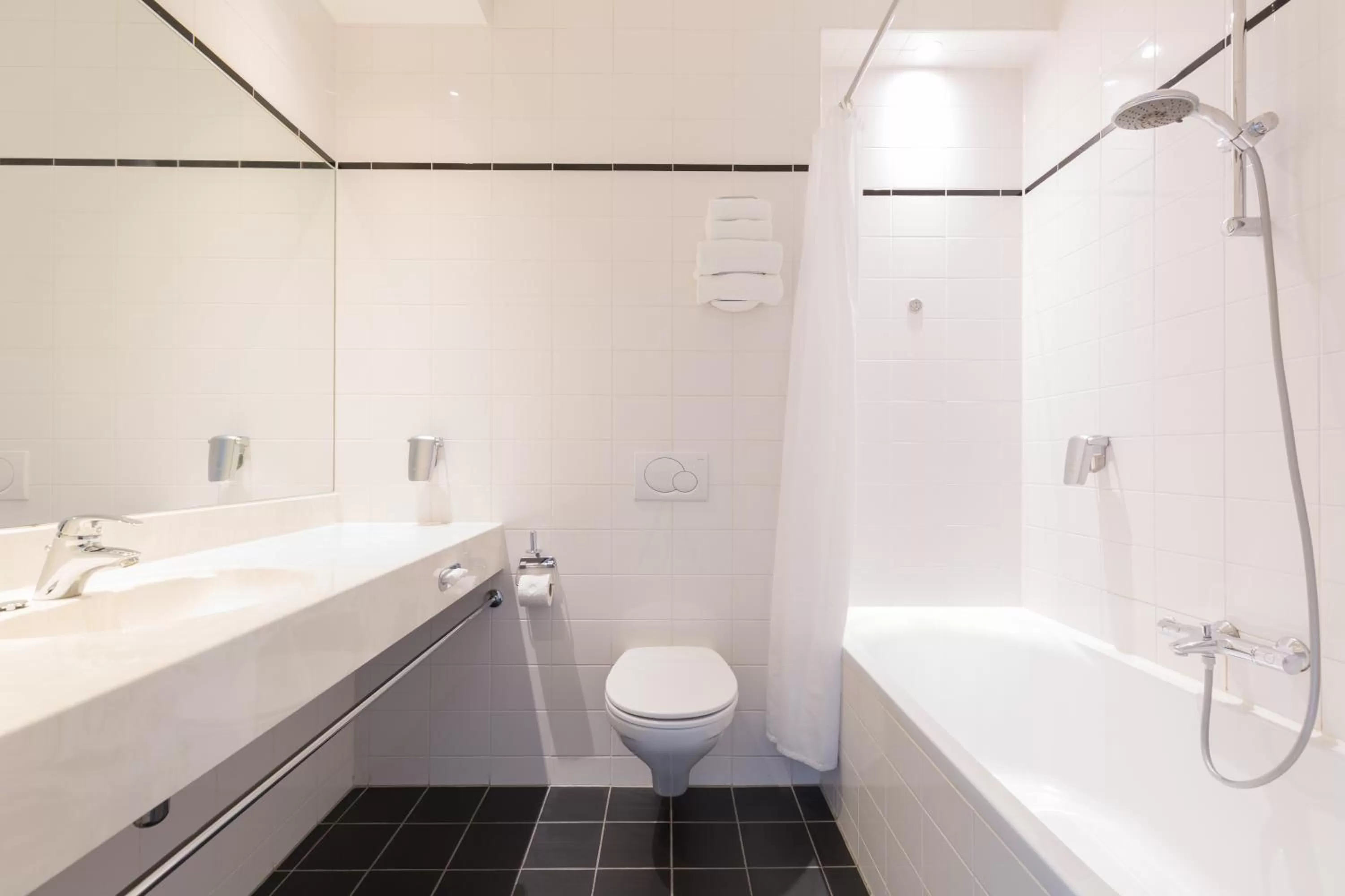 Deluxe Room in Amrâth Hotel Alkmaar