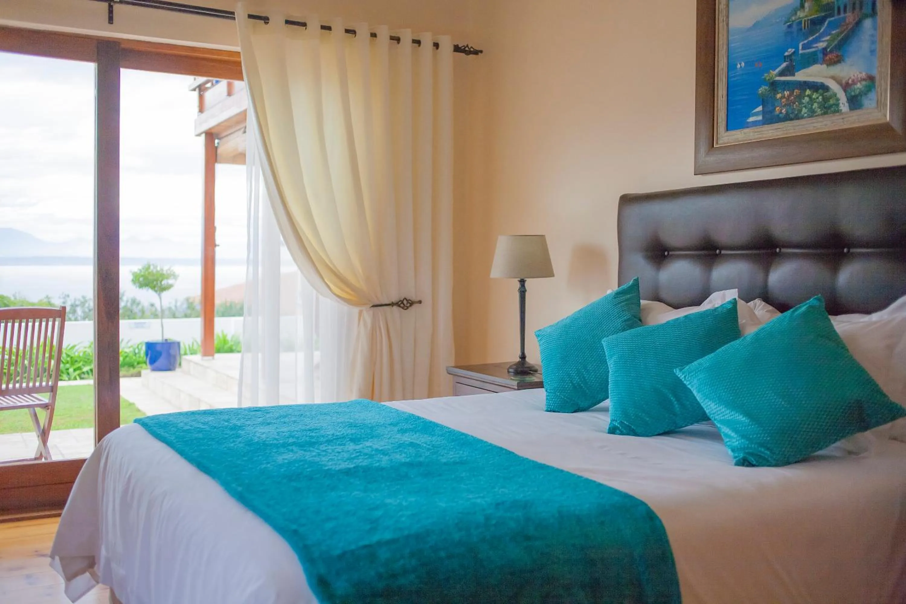 Luxury Double Room with Ocean View - single occupancy in Aquamarine Guest House
