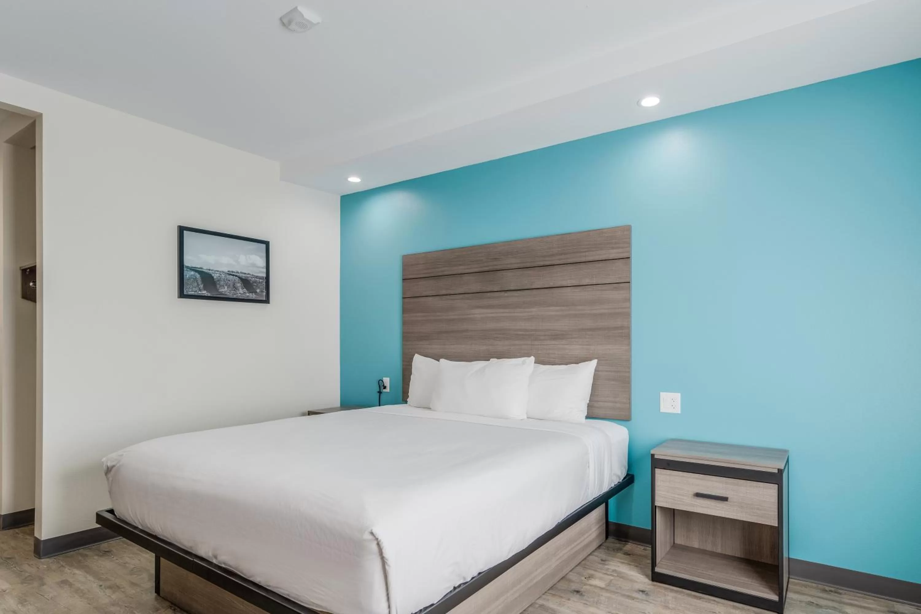 King Room in Americas Best Value Inn & Suites Katy