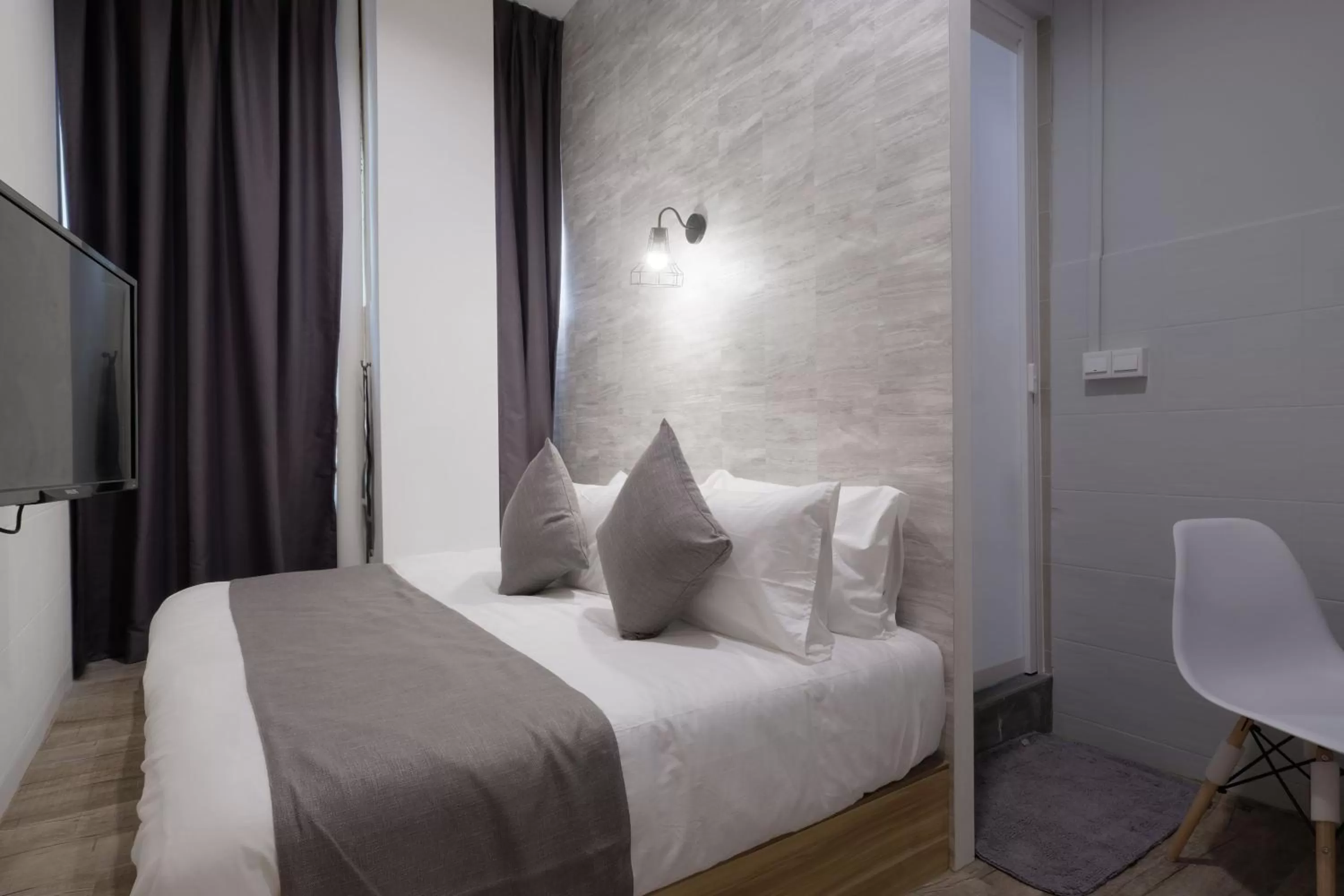Deluxe Double Room in Q Loft Hotels at Bedok