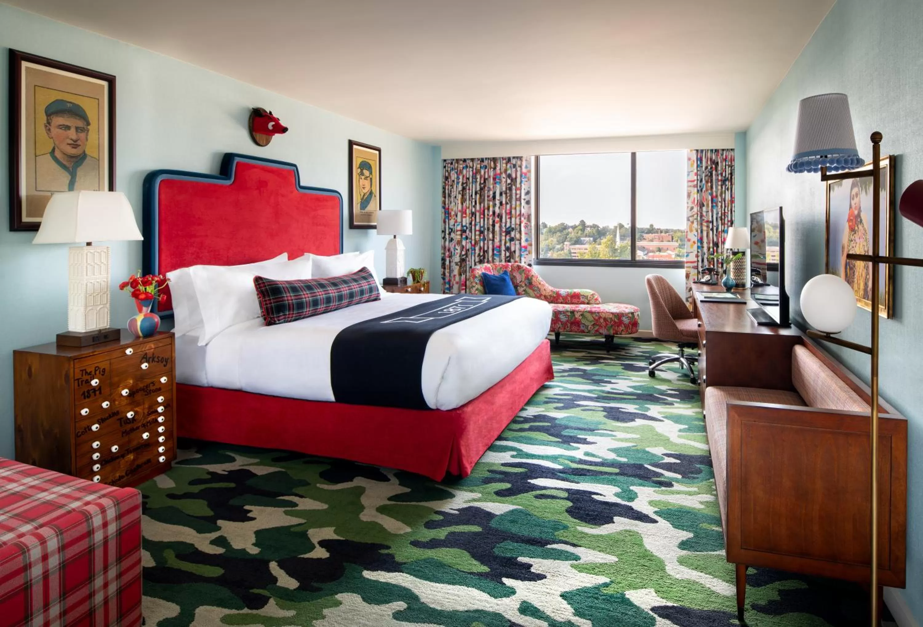 Standard King Room in Graduate by Hilton Fayetteville, AR