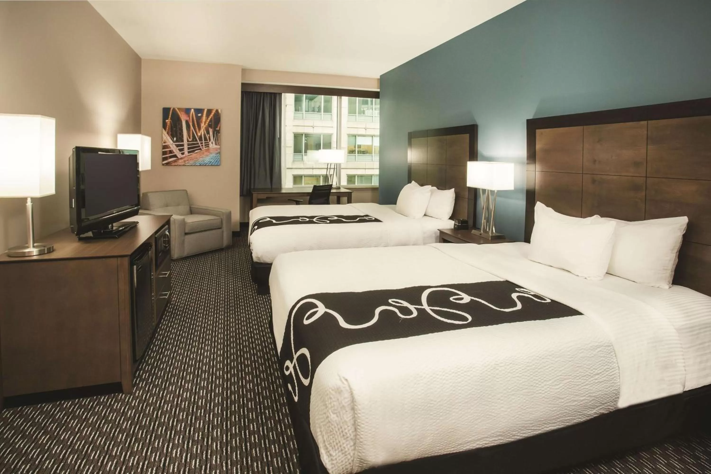 Queen Room with Two Queen Beds in La Quinta by Wyndham Chicago Downtown