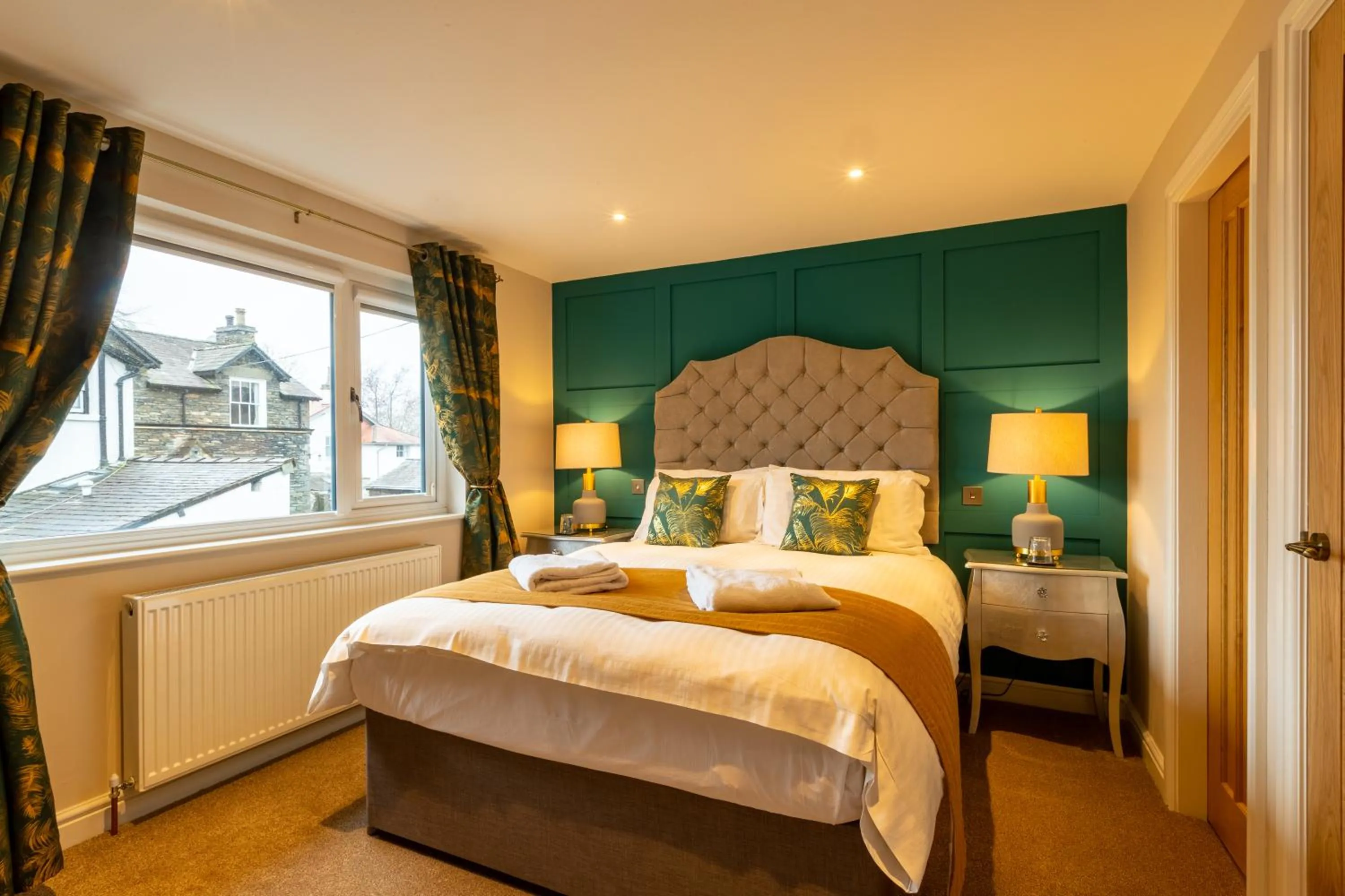 Deluxe Quadruple Room in Holly Lodge Guest House with FREE off site health club