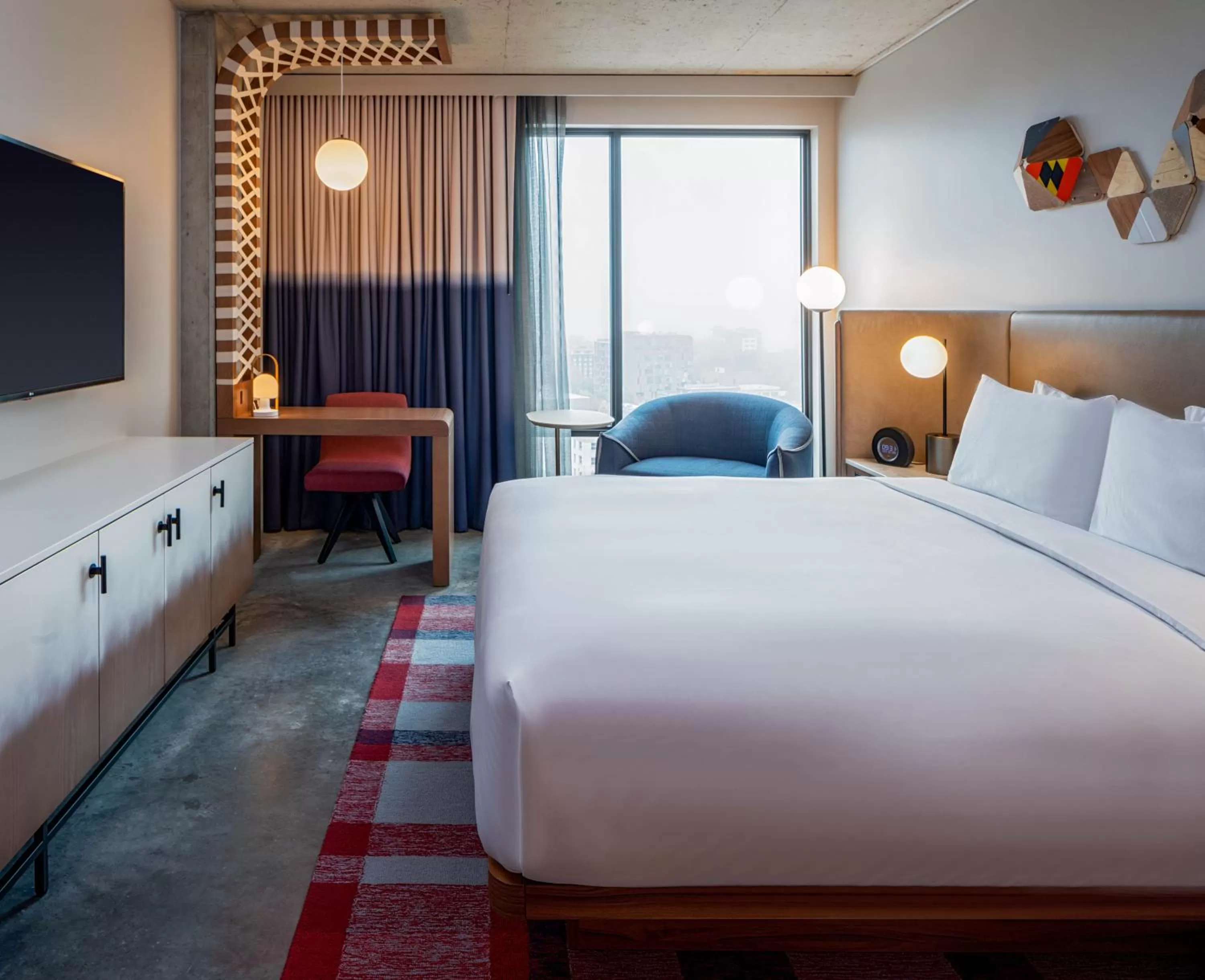 King Room with Accessible Tub in Hyatt Centric Downtown Portland