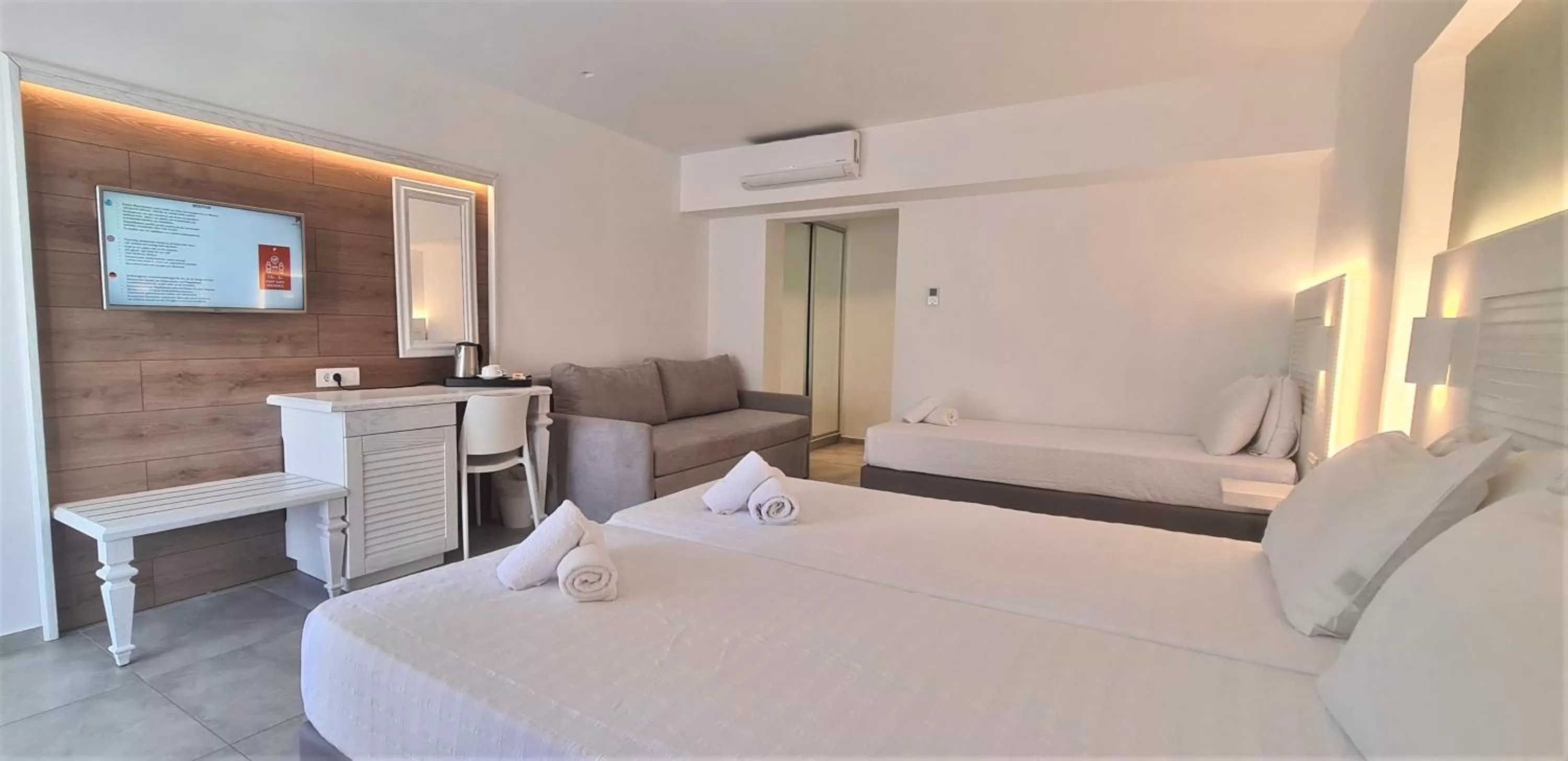 Deluxe Family with Garden View 1 in Apollon Hotel