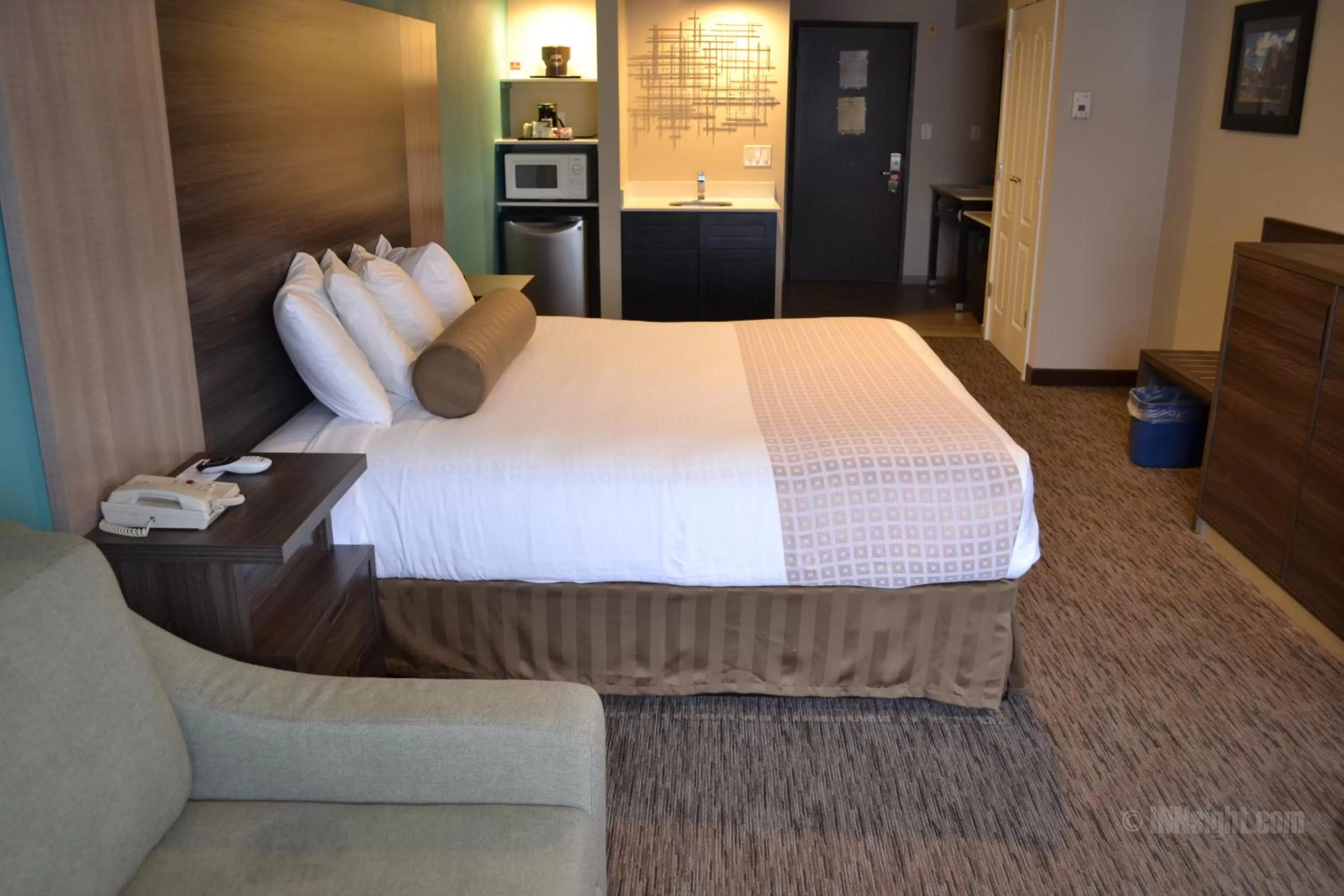 Yosemite Southgate Hotel & Suites