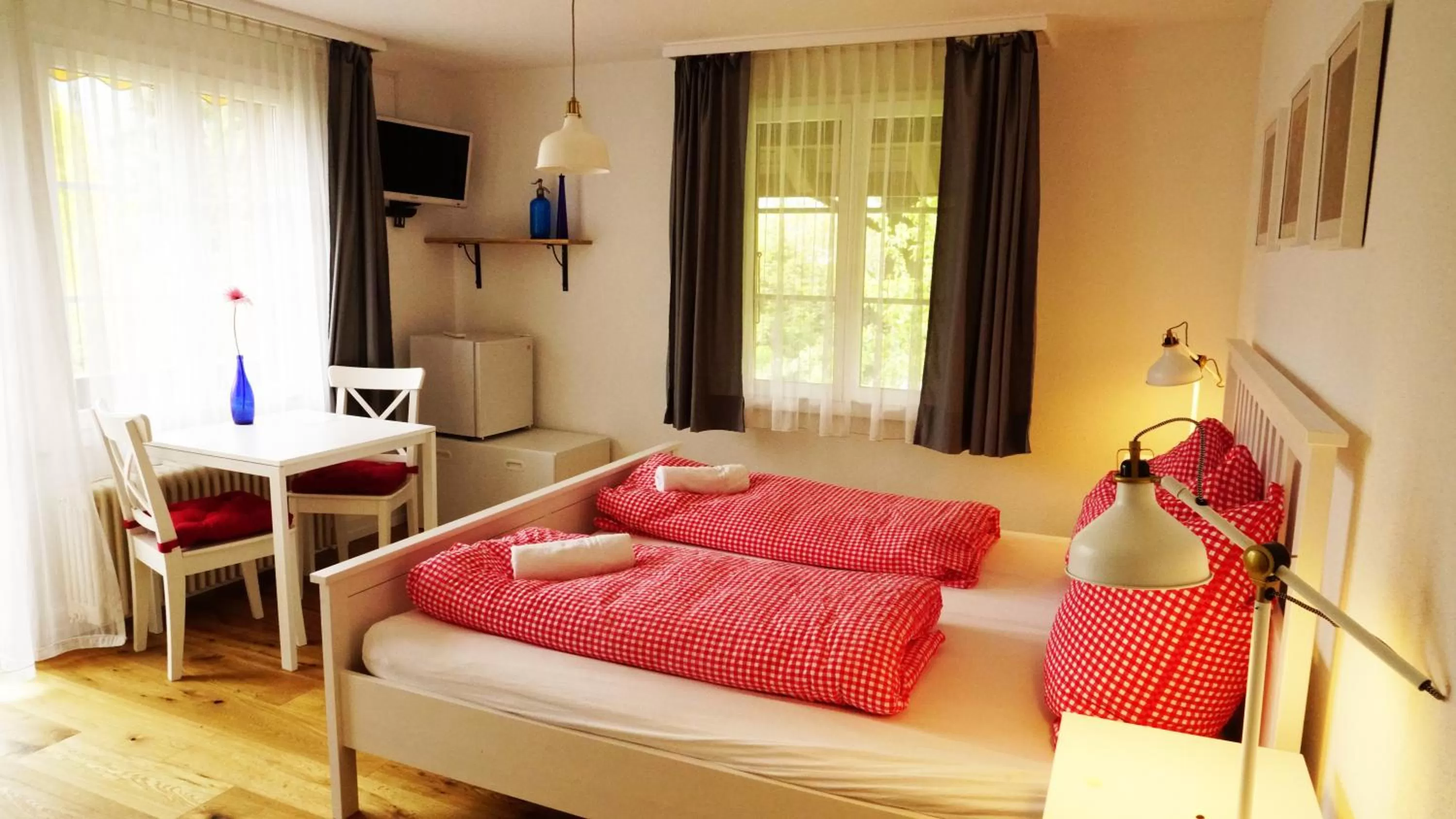 Photo of the whole room, Bed in Adventure Guesthouse Interlaken