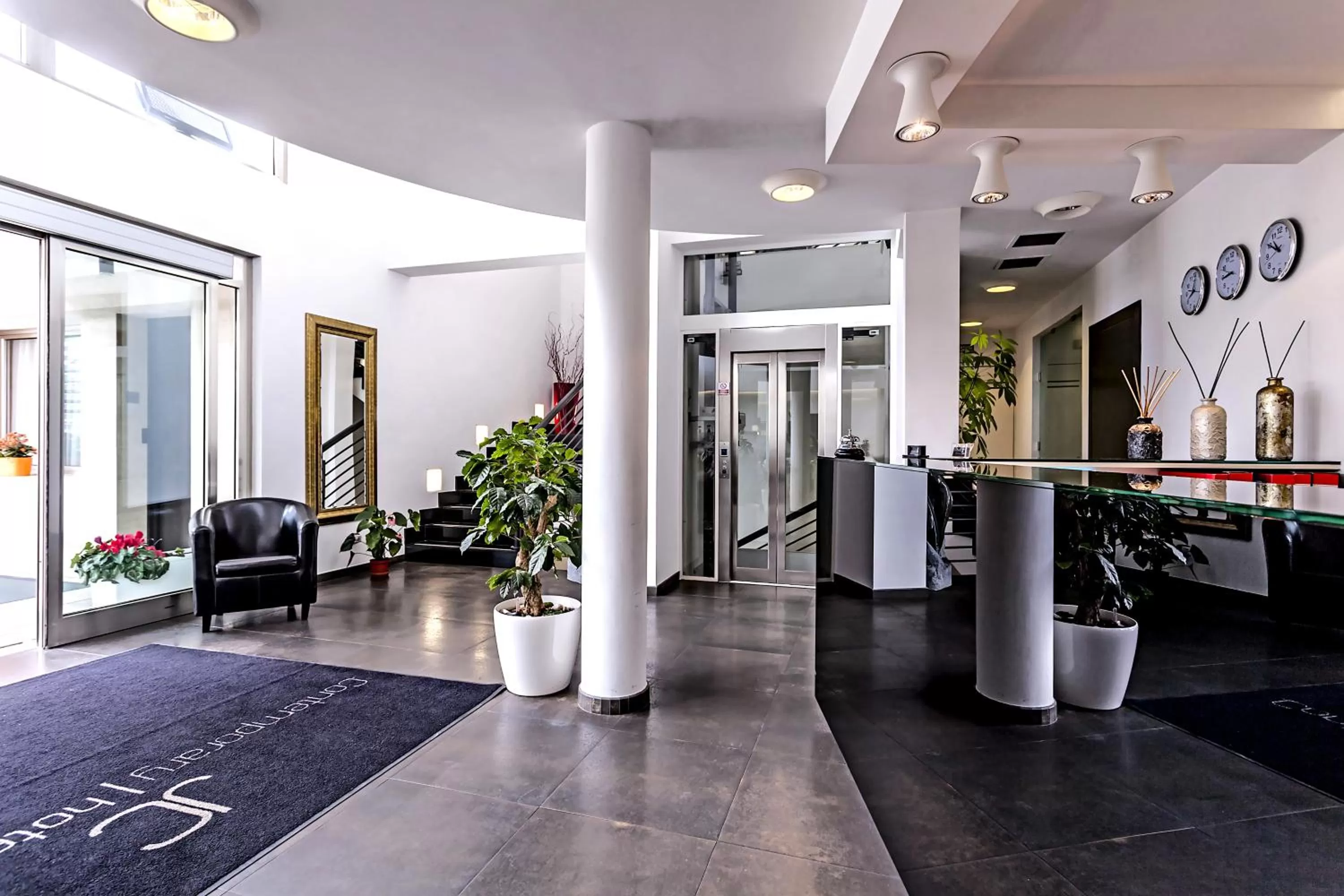 Lobby or reception in JC Hotel