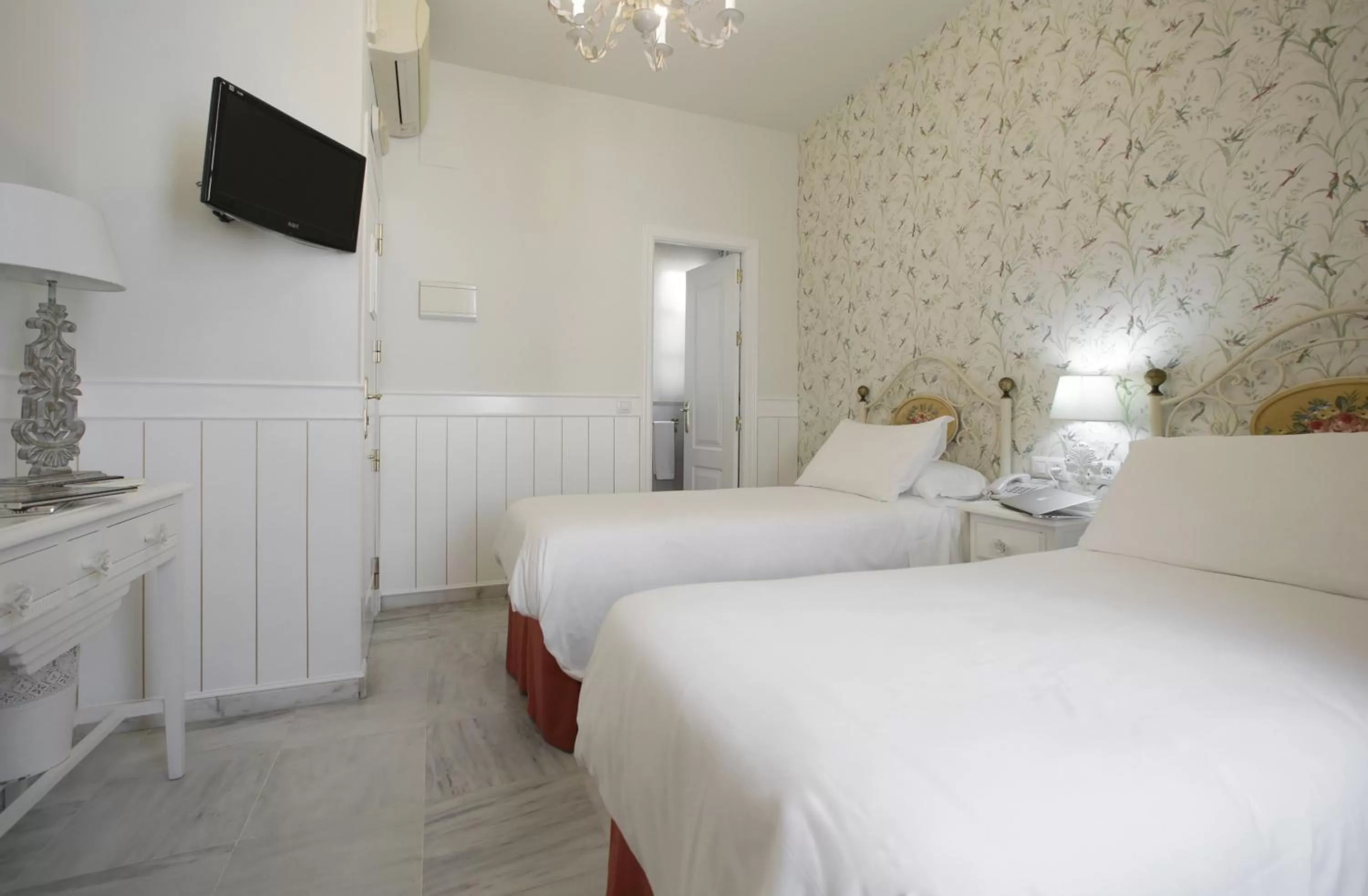 Standard Double or Twin Room in Basic Hotel Puerta de Sevilla