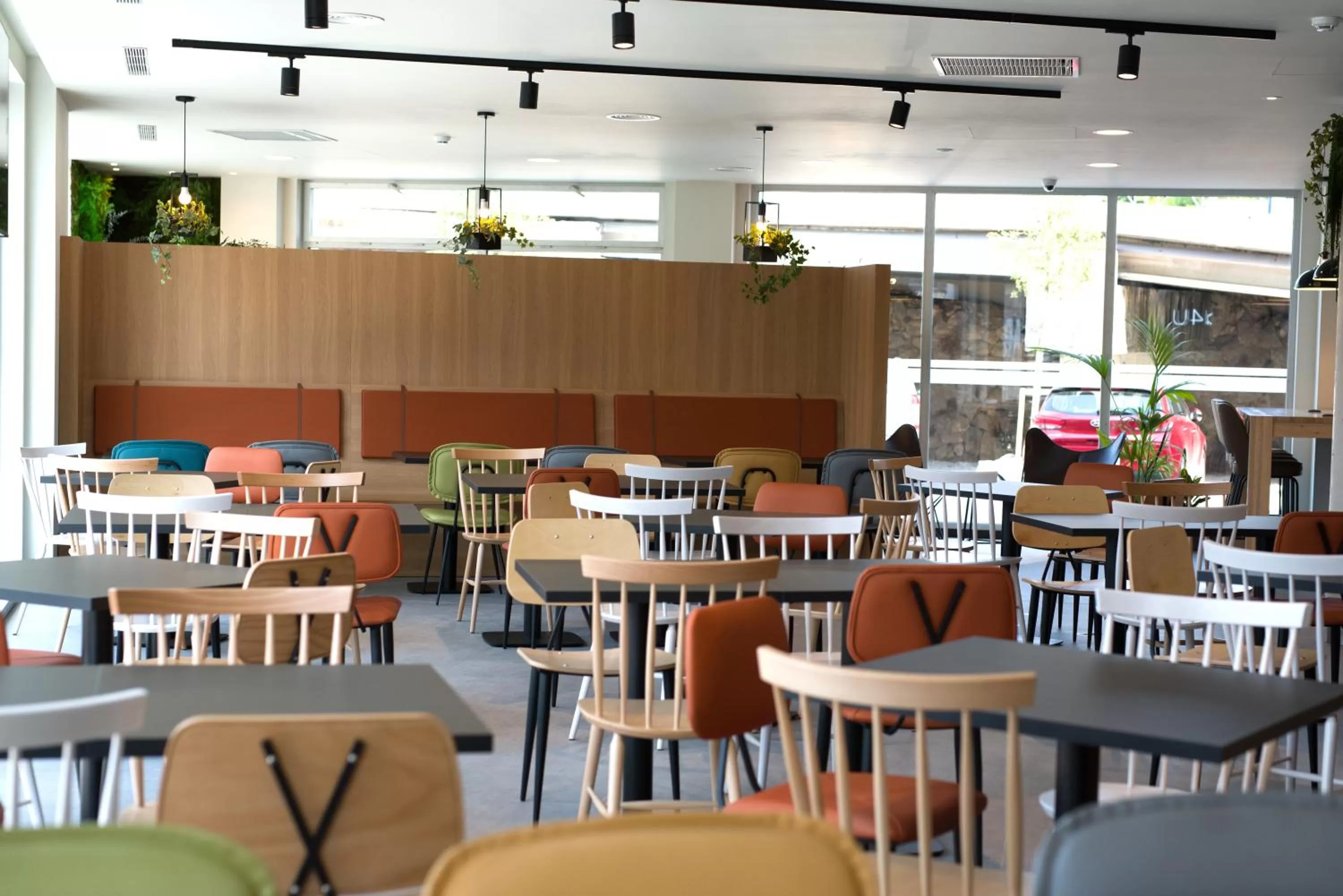 Restaurant/places to eat in ibis Styles Santander