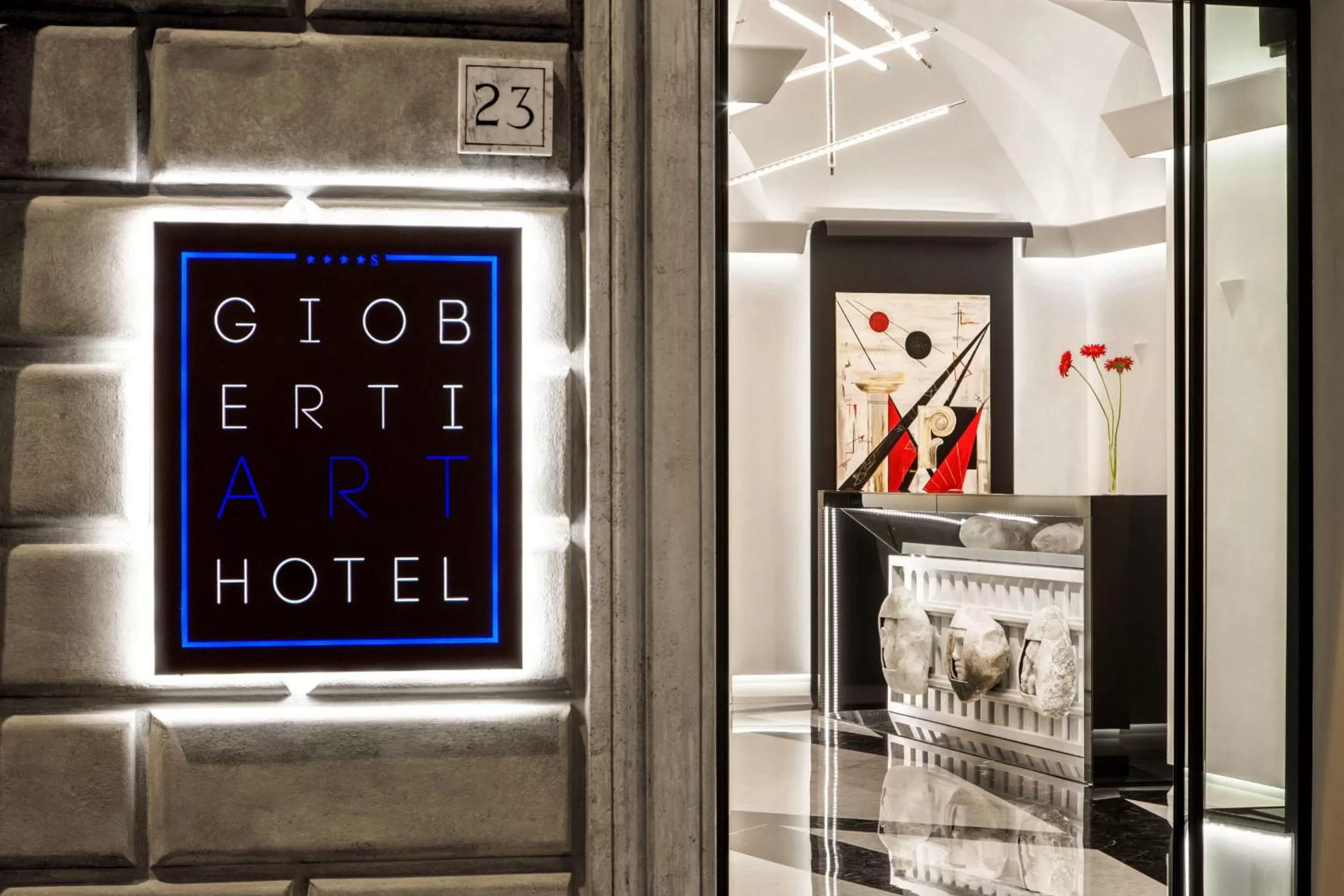 Facade/entrance in Gioberti Art Hotel