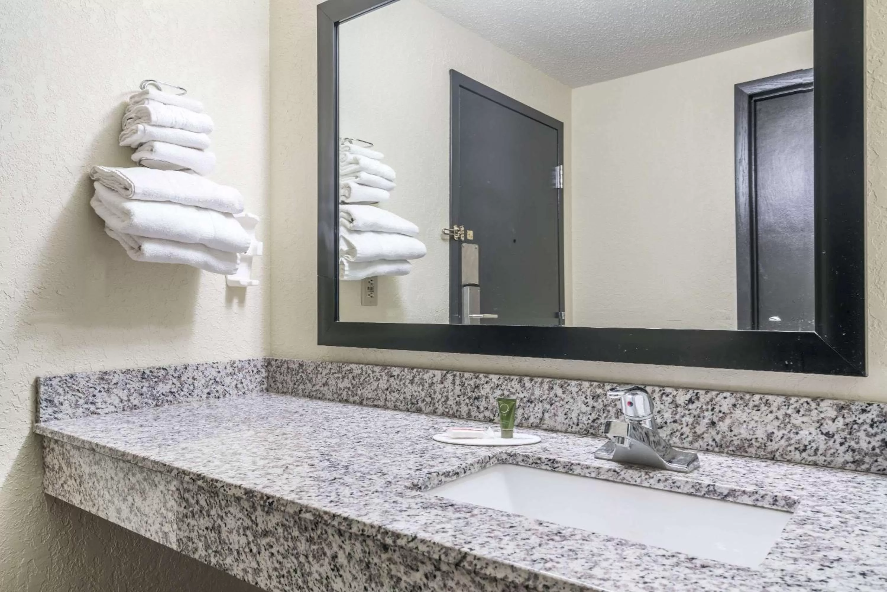 King Studio Suite - Non-Smoking in Super 8 by Wyndham Rice Lake