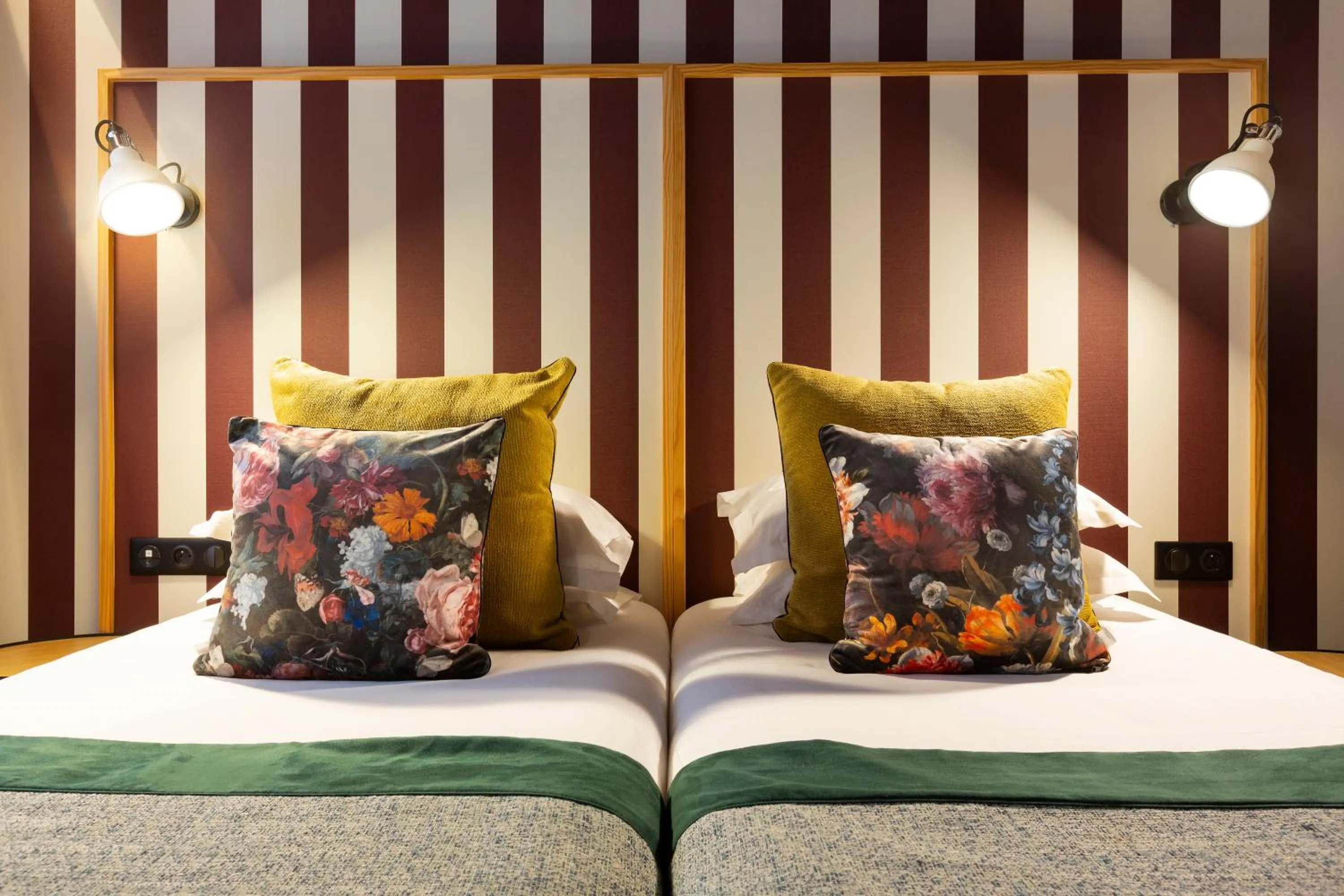 Twin Room in Hôtel Edmond W Lyon Part-Dieu