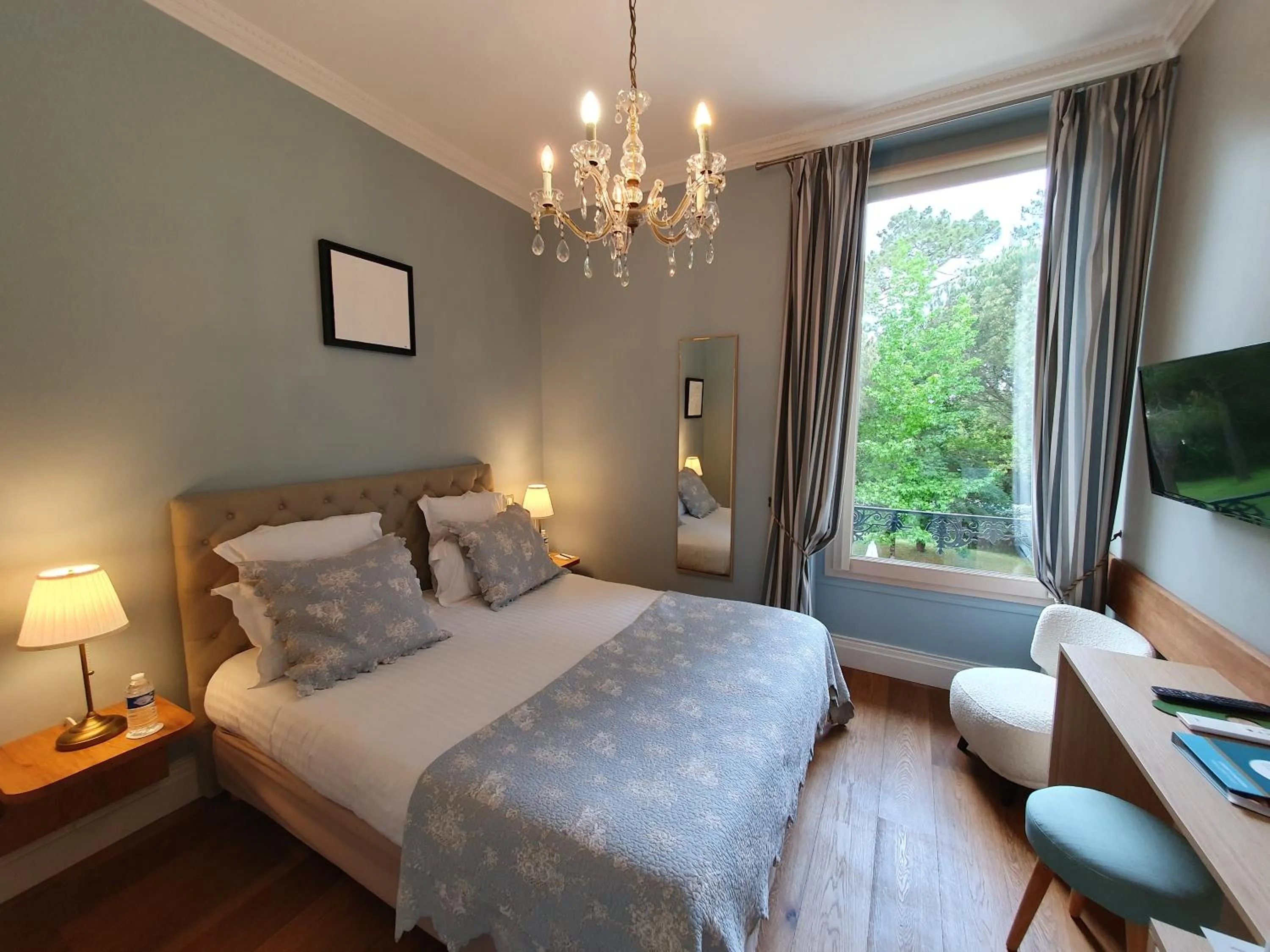 Classic Double Room in Hotel The Originals Residence de Rohan (EX RELAIS DU SILENCE)