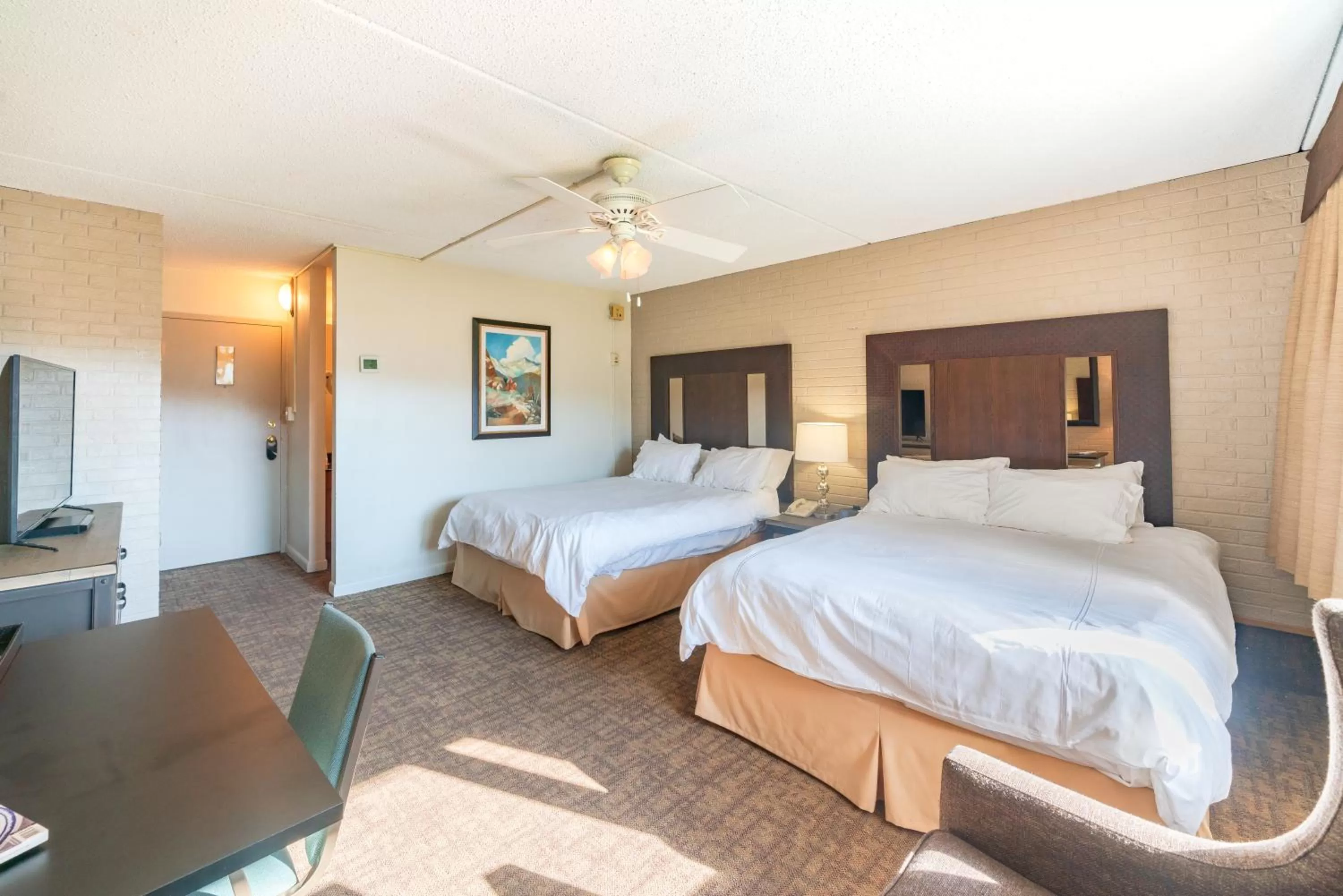 Superior Queen Room with Two Queen Beds in Mountain Chalet Snowmass