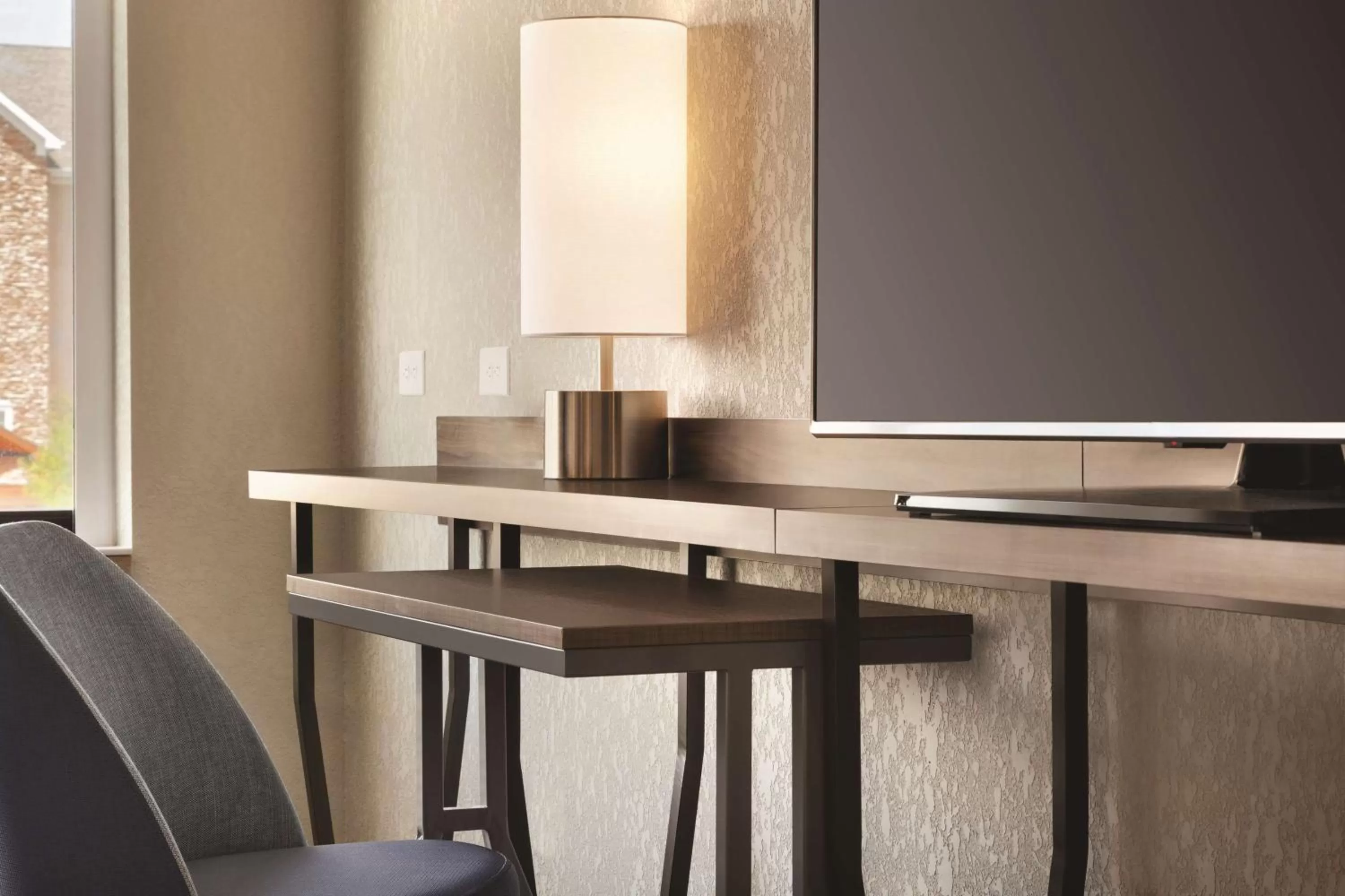 Queen Room with Roll In Shower - Mobility Accessible/Non-Smoking in Tru By Hilton Charlotte Ayrsley