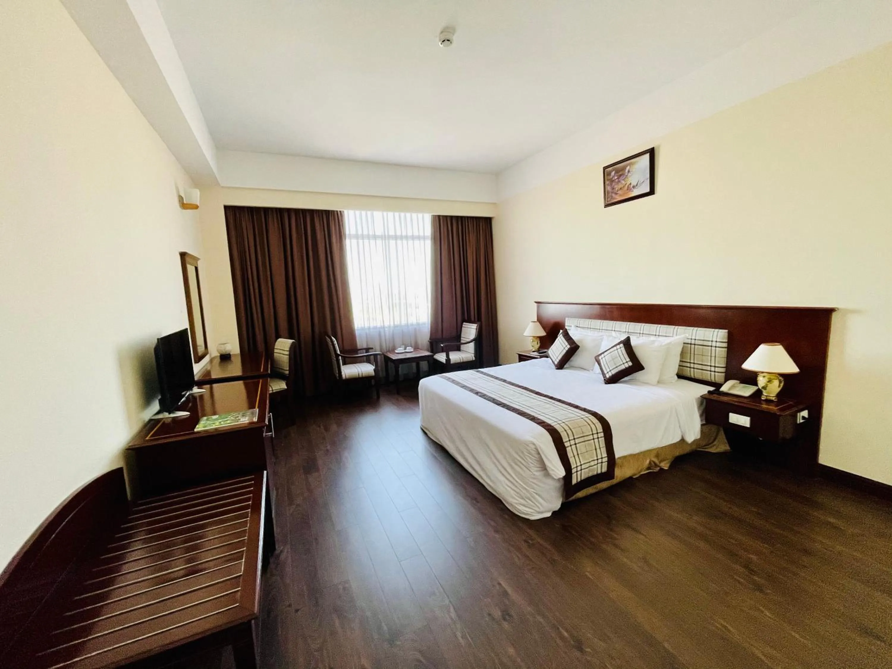 Deluxe Double Room in Sai Gon Phu Yen Hotel