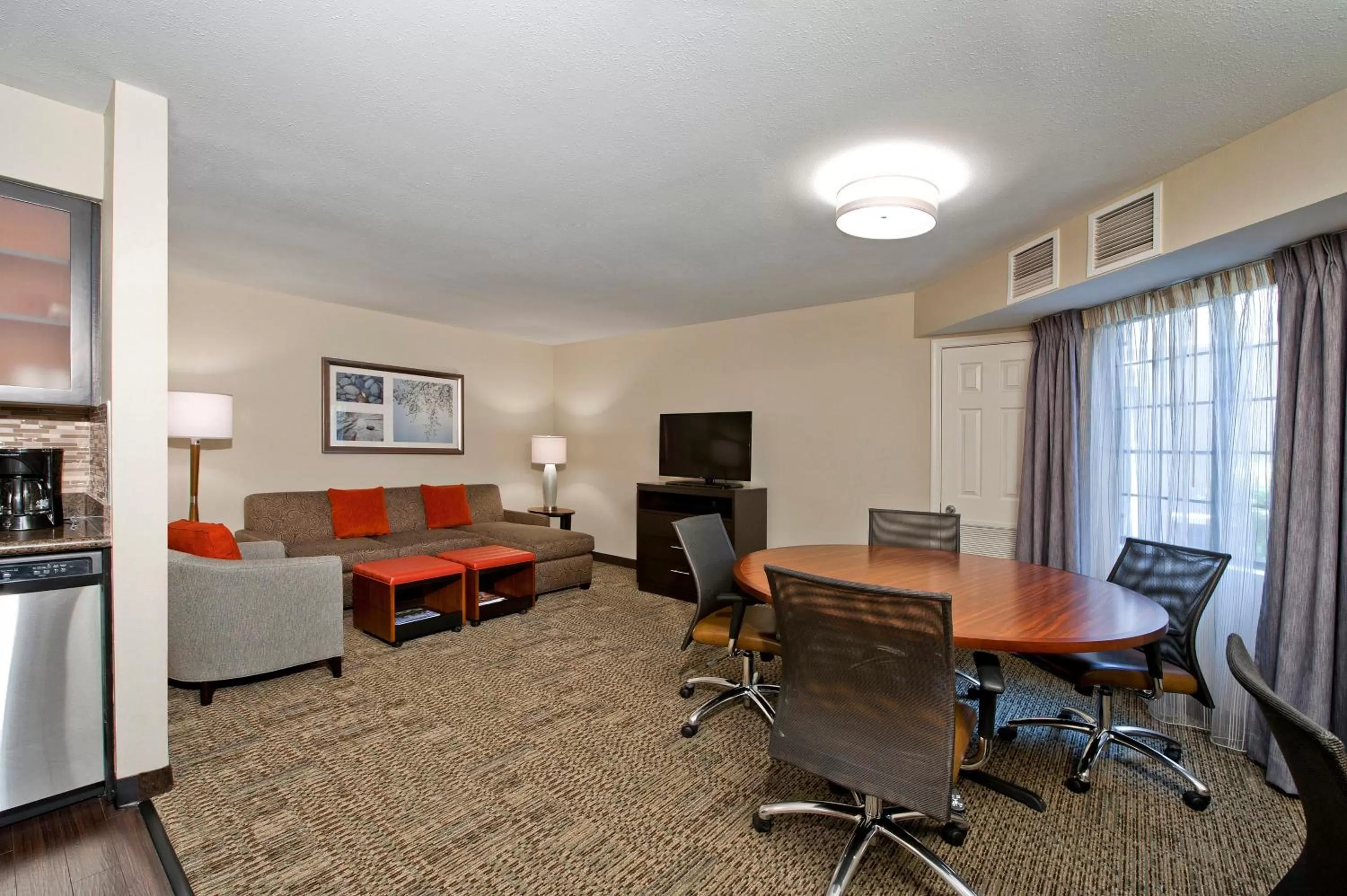 One-Bedroom Queen Suite in Staybridge Suites - Charlotte Ballantyne by IHG