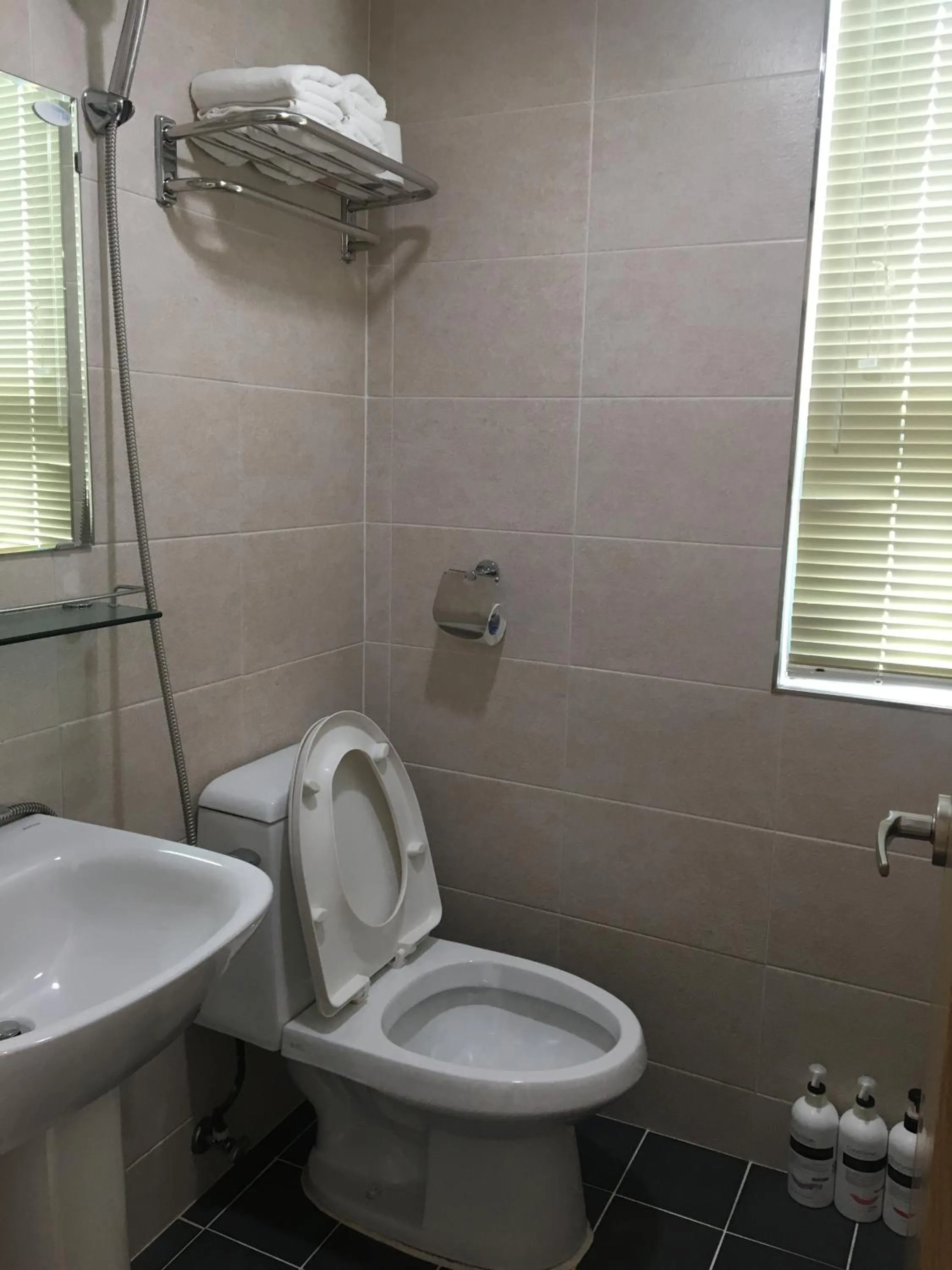 Twin Room in K-Guesthouse Premium Nampo 1