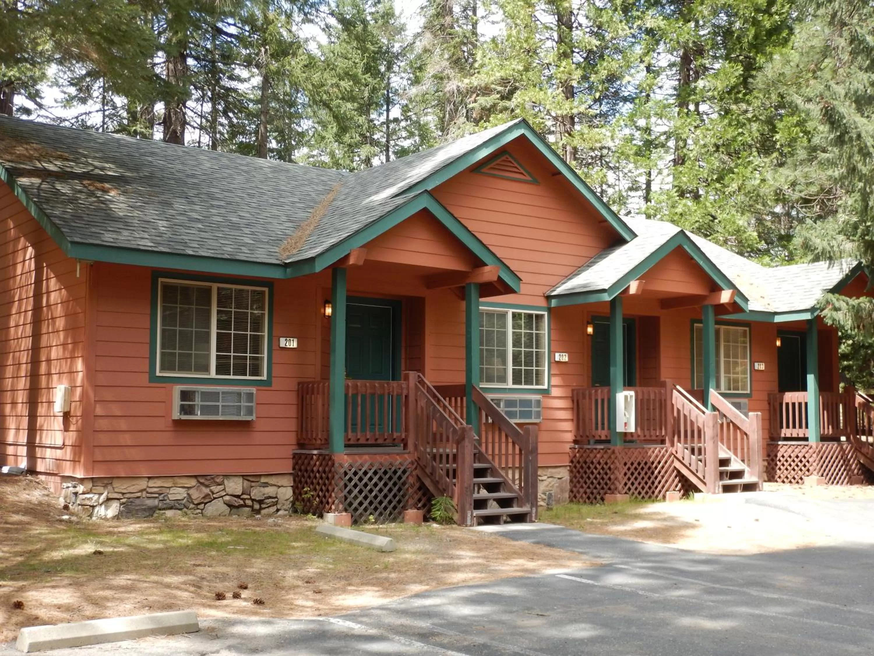 Queen Room with Two Queen Beds - Non-Smoking in Mount Shasta Resort