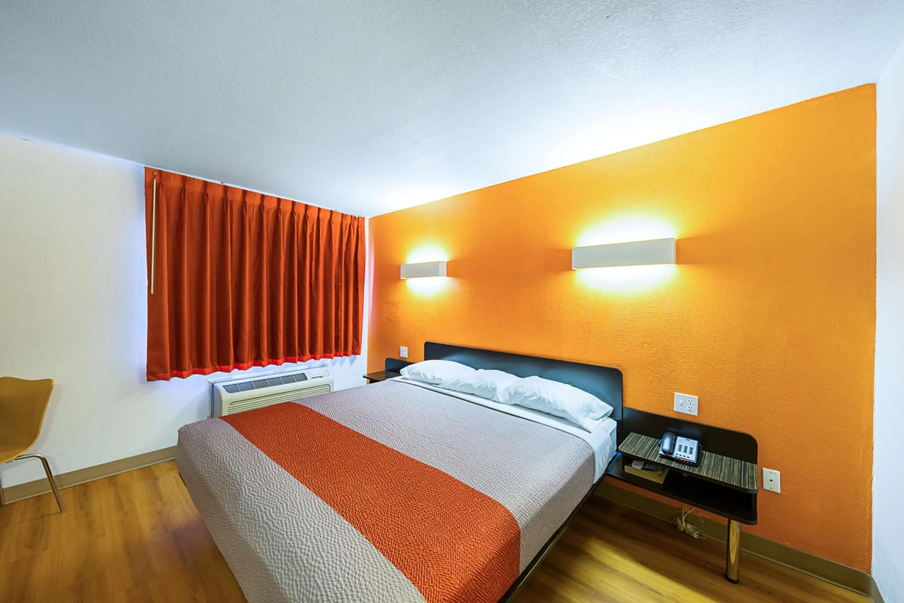 King Room - single occupancy - Non-Smoking in Motel 6-Amarillo, TX