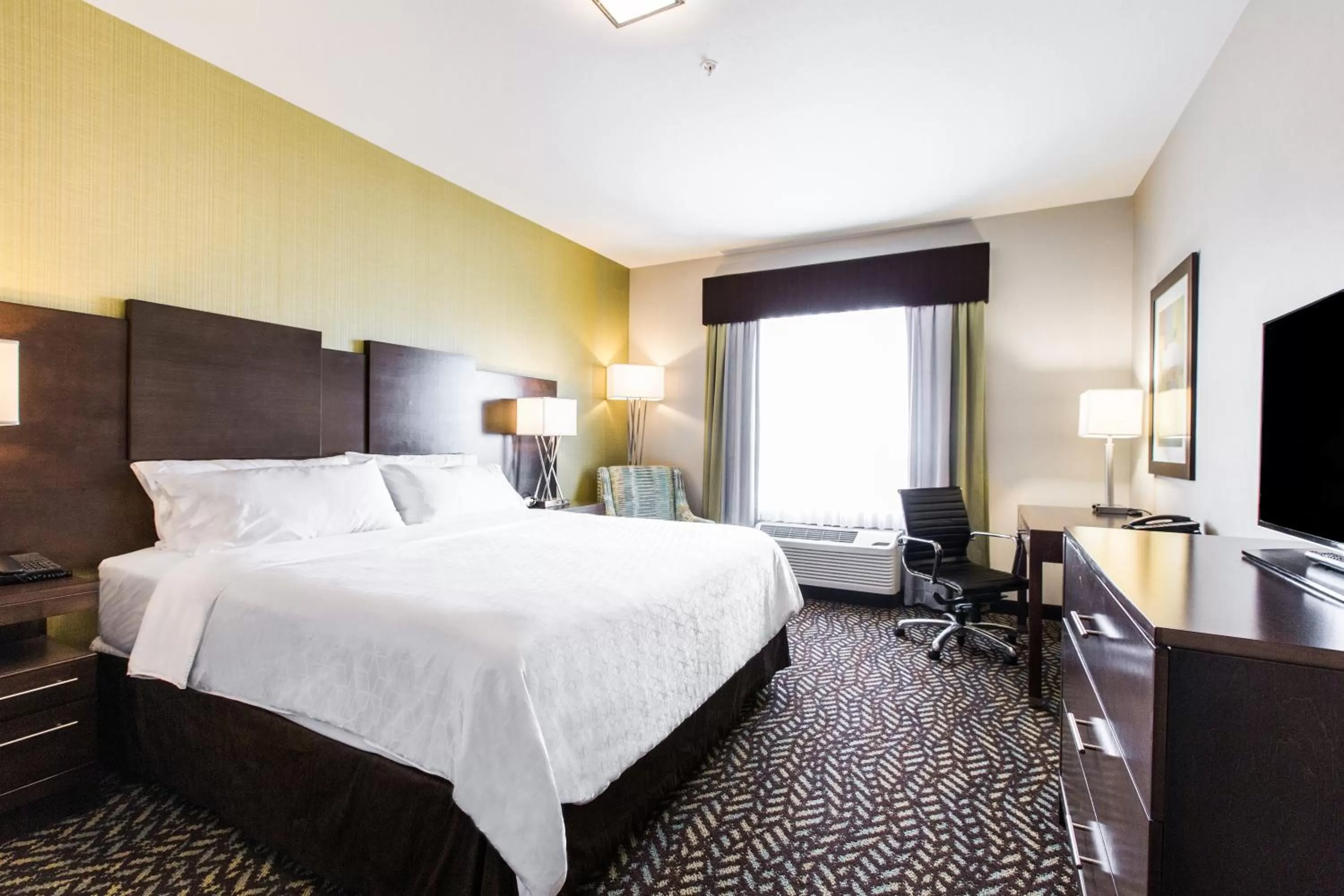 King Suite with Kitchenette in Holiday Inn Express & Suites Spruce Grove - Stony Plain by IHG