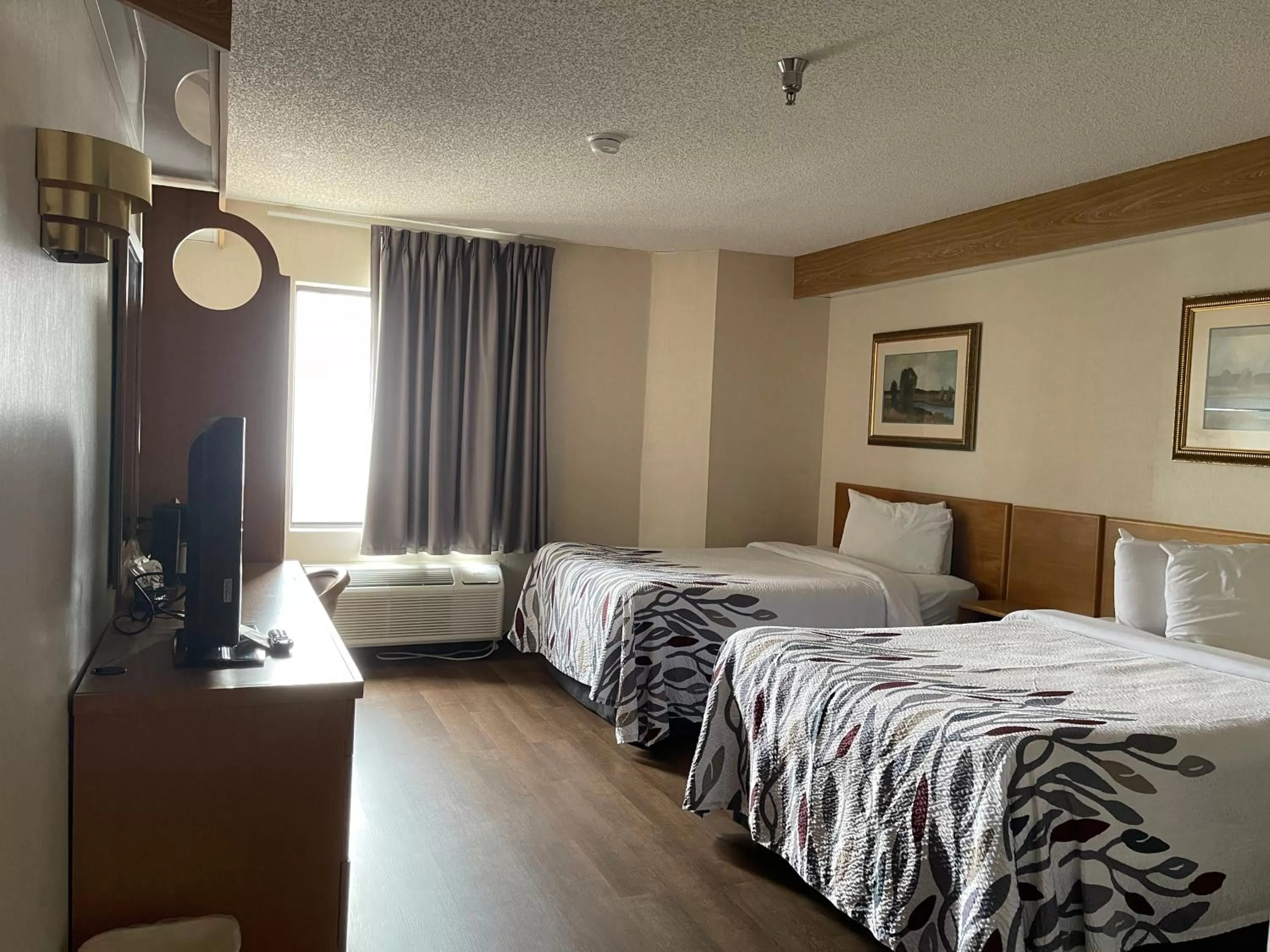 Deluxe Room with Two Double Beds Non-Smoking in Red Roof Inn Branson