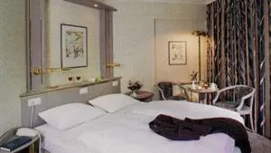 Double Room in Hotel Senator Hamburg