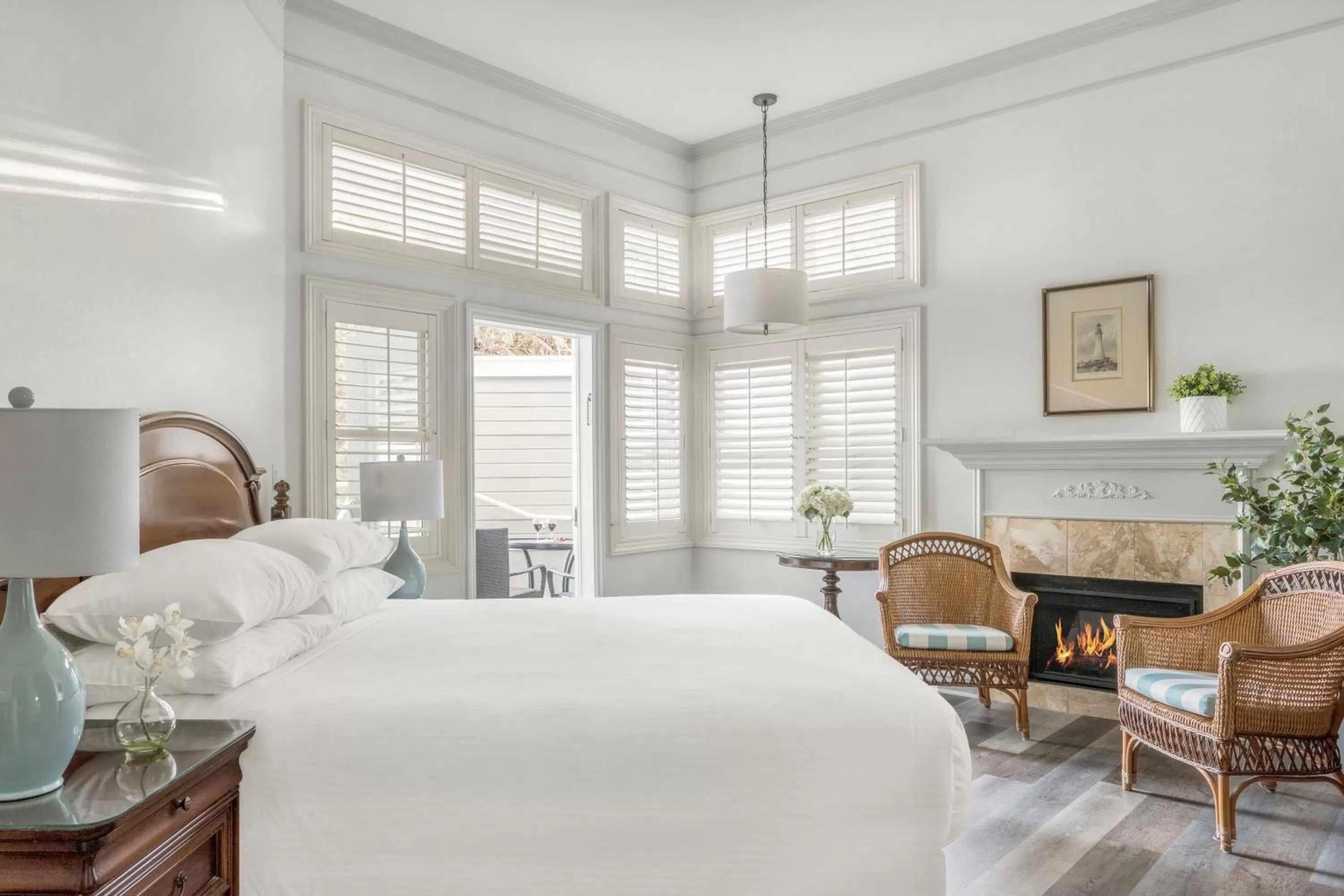 Pacific Edge Limited + Patio in Blue Lantern Inn, A Four Sisters Inn