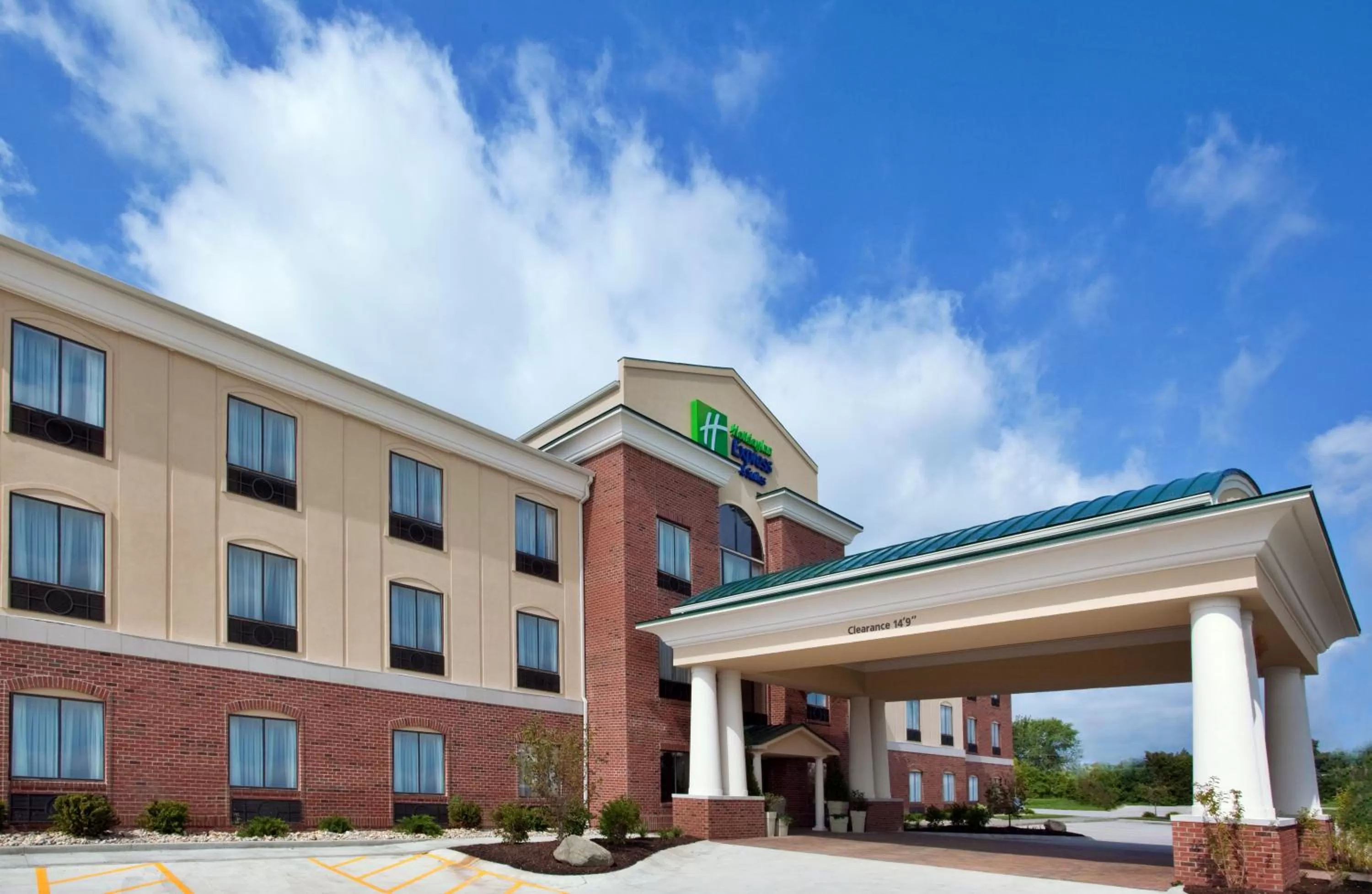 Holiday Inn Express Hotel & Suites Tipp City by IHG