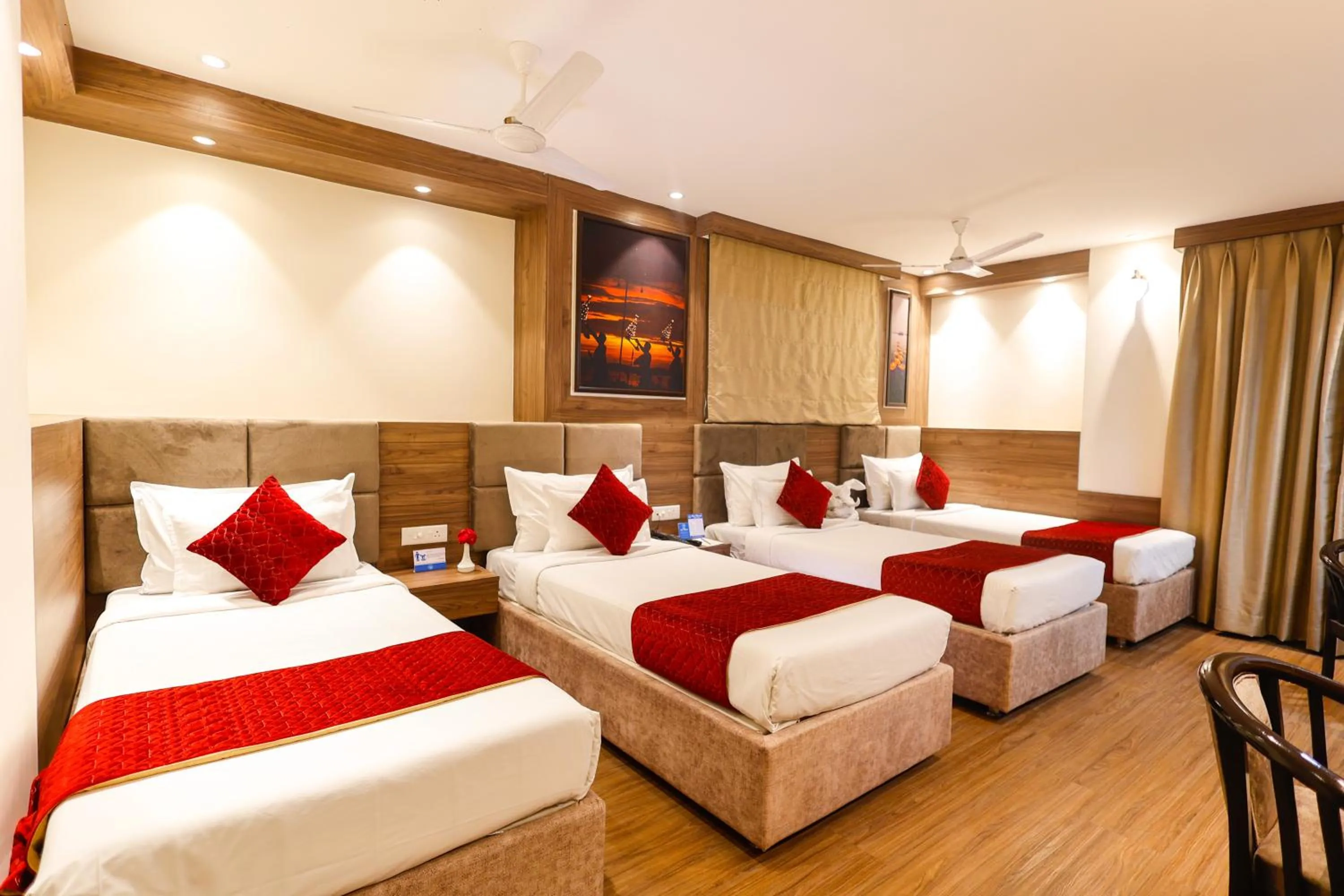 Quadruple Room in Hotel Dolphin International