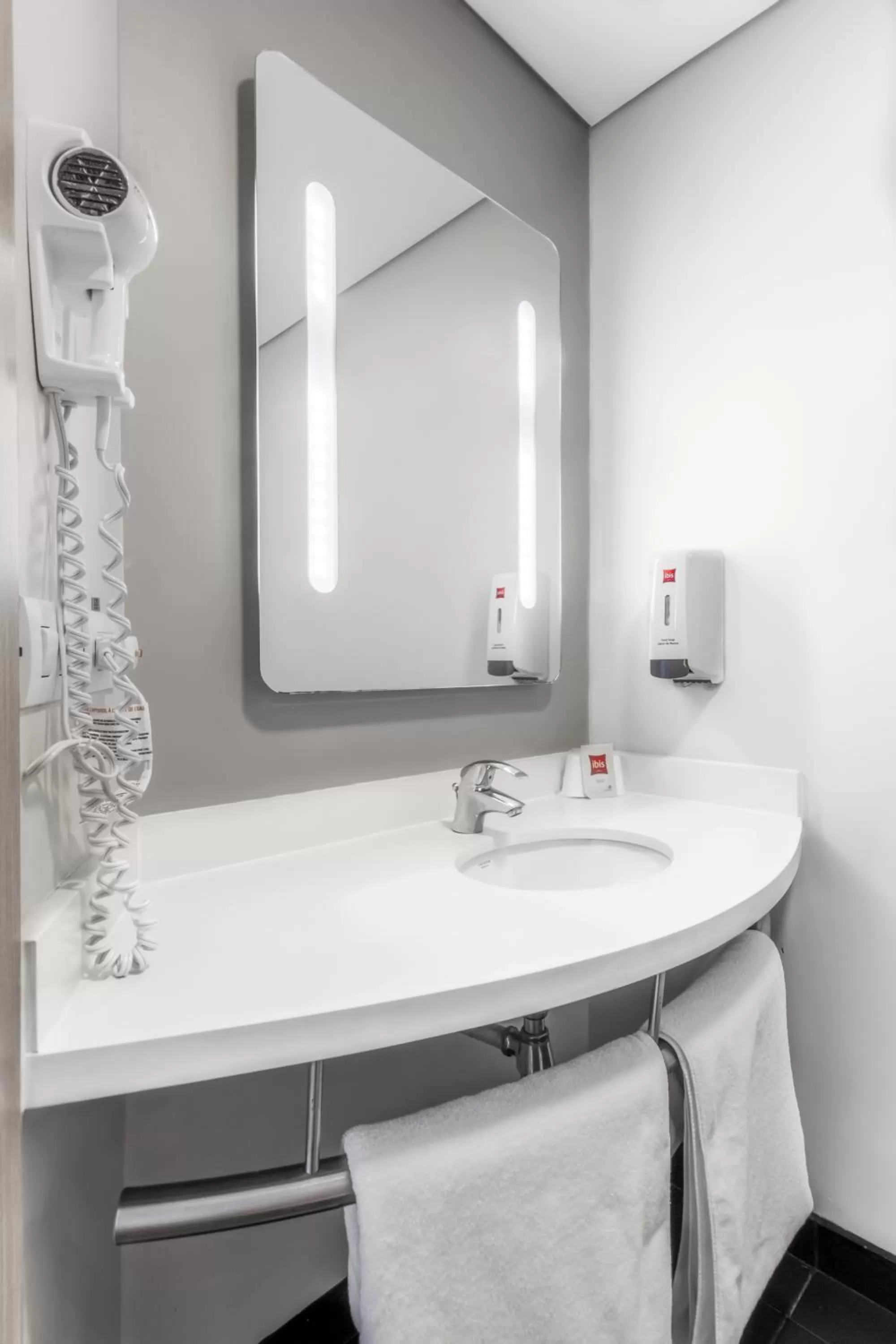 Standard Double Room in Ibis Cartagena Marbella