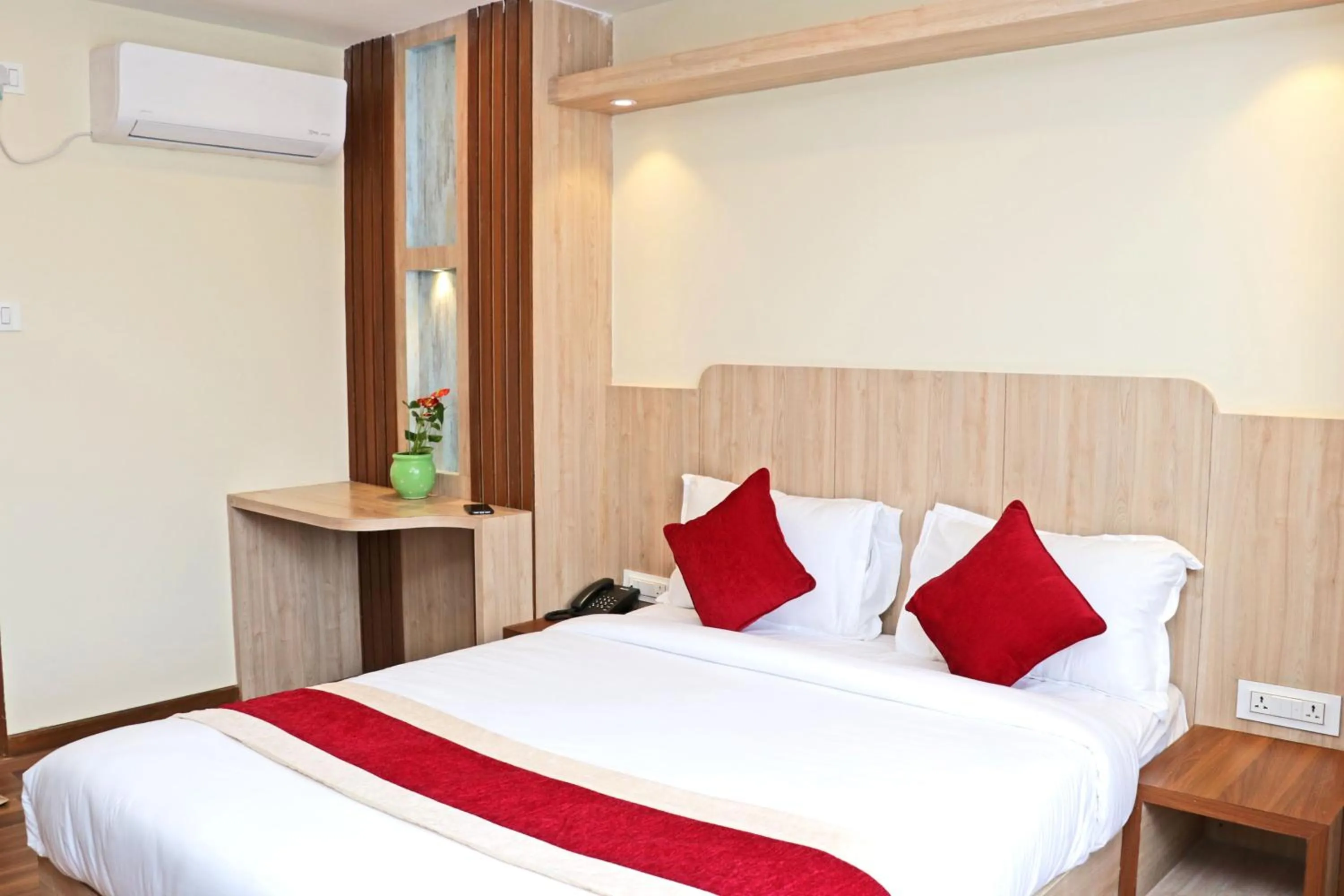 Deluxe Single Room in Hotel Nilakantha Pvt. Ltd