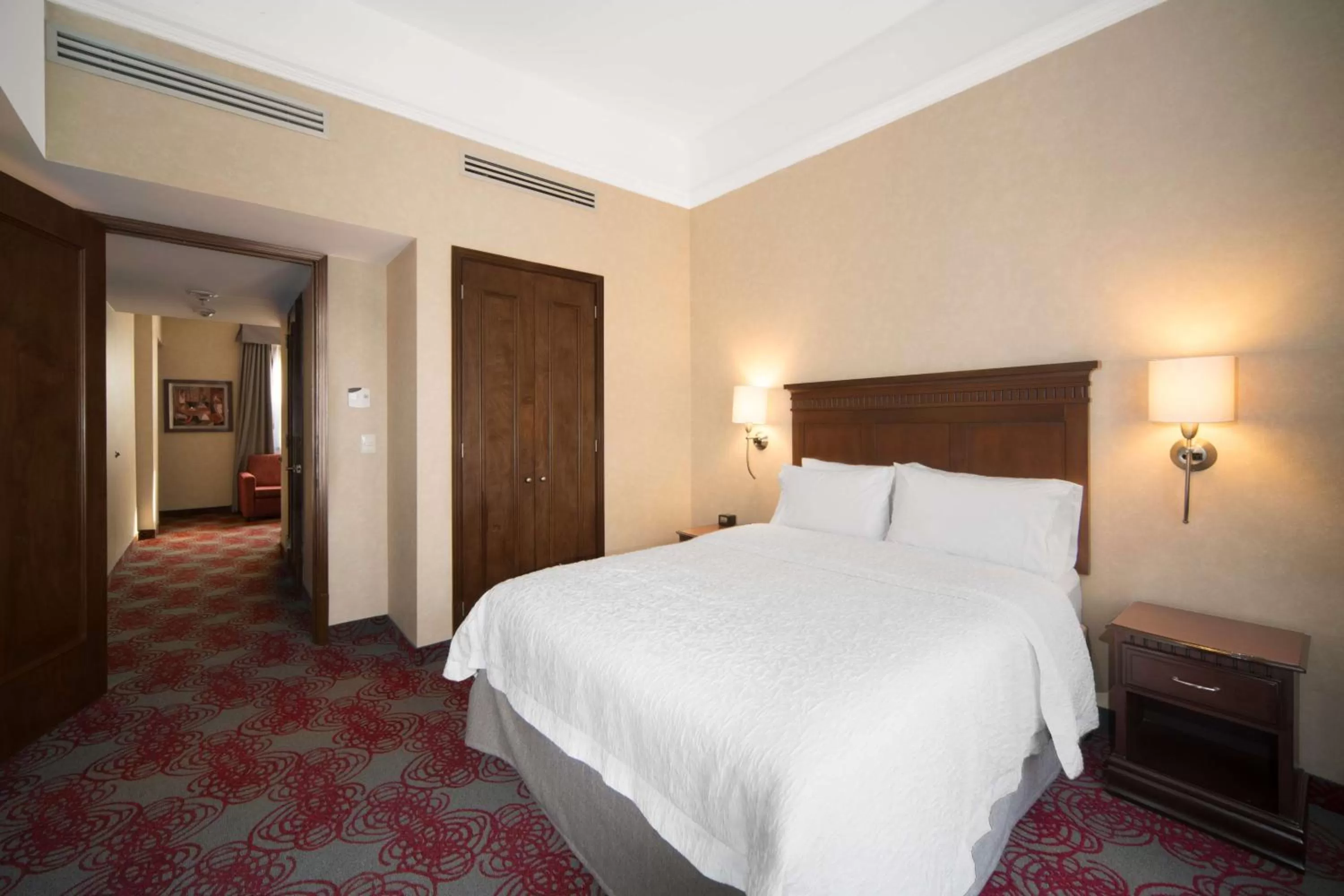 Queen Room - Disability Access/Non-Smoking in Hampton Inn & Suites Mexico City - Centro Historico