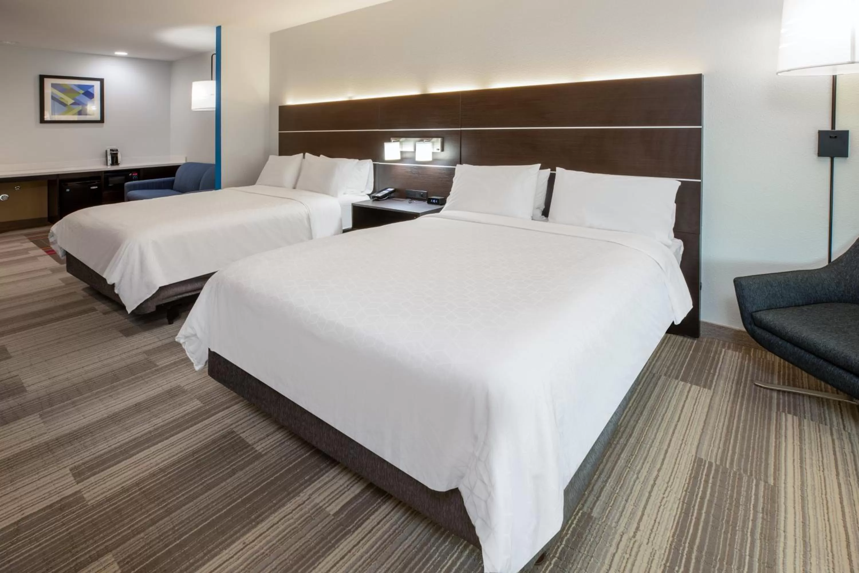 Queen Suite with Two Queen Beds and Mobility Accessible Tub - Non-Smoking in Holiday Inn Express & Suites Rockport - Bay View by IHG