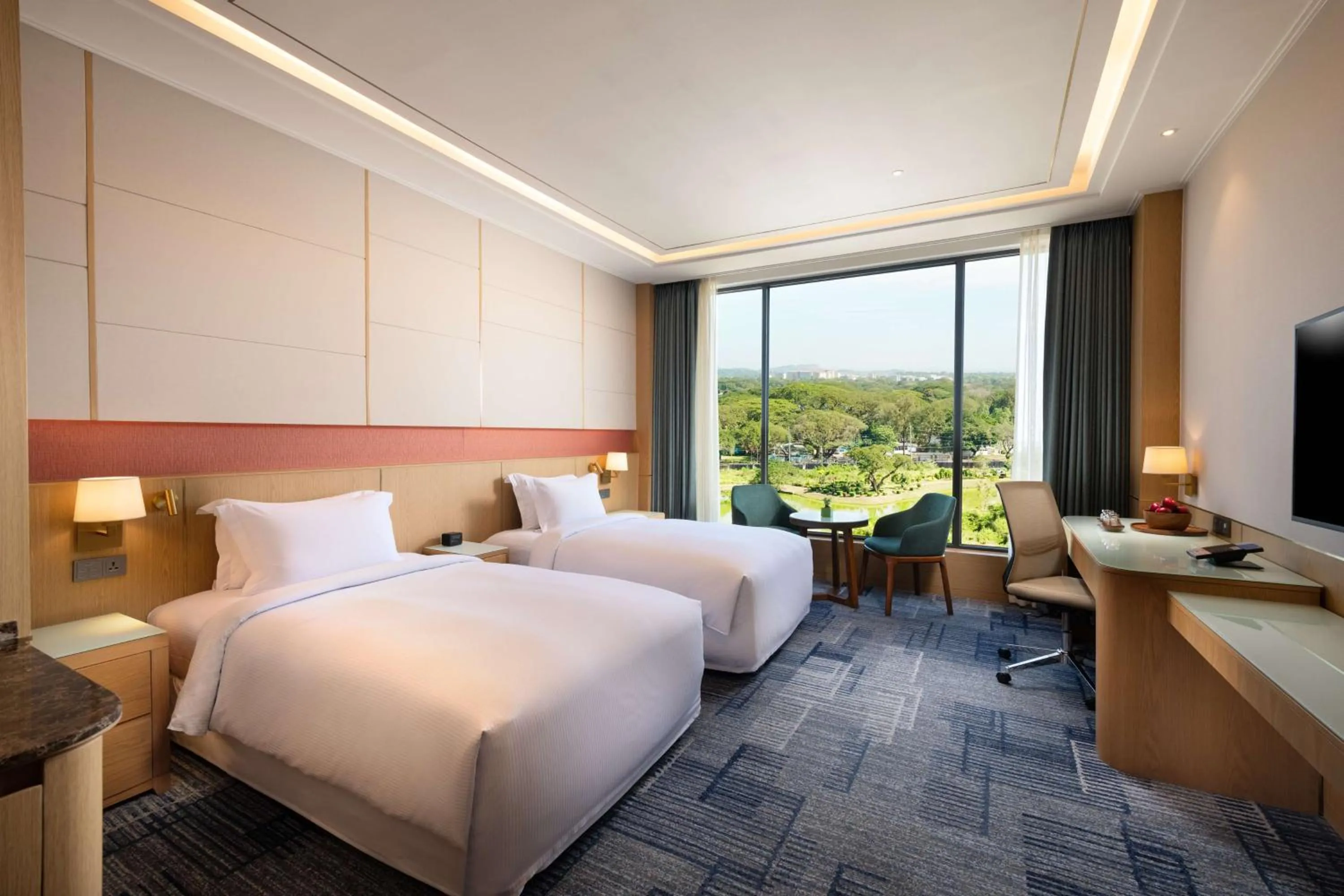 Executive Twin Room - Lounge Access in Hilton Clark Sun Valley Resort