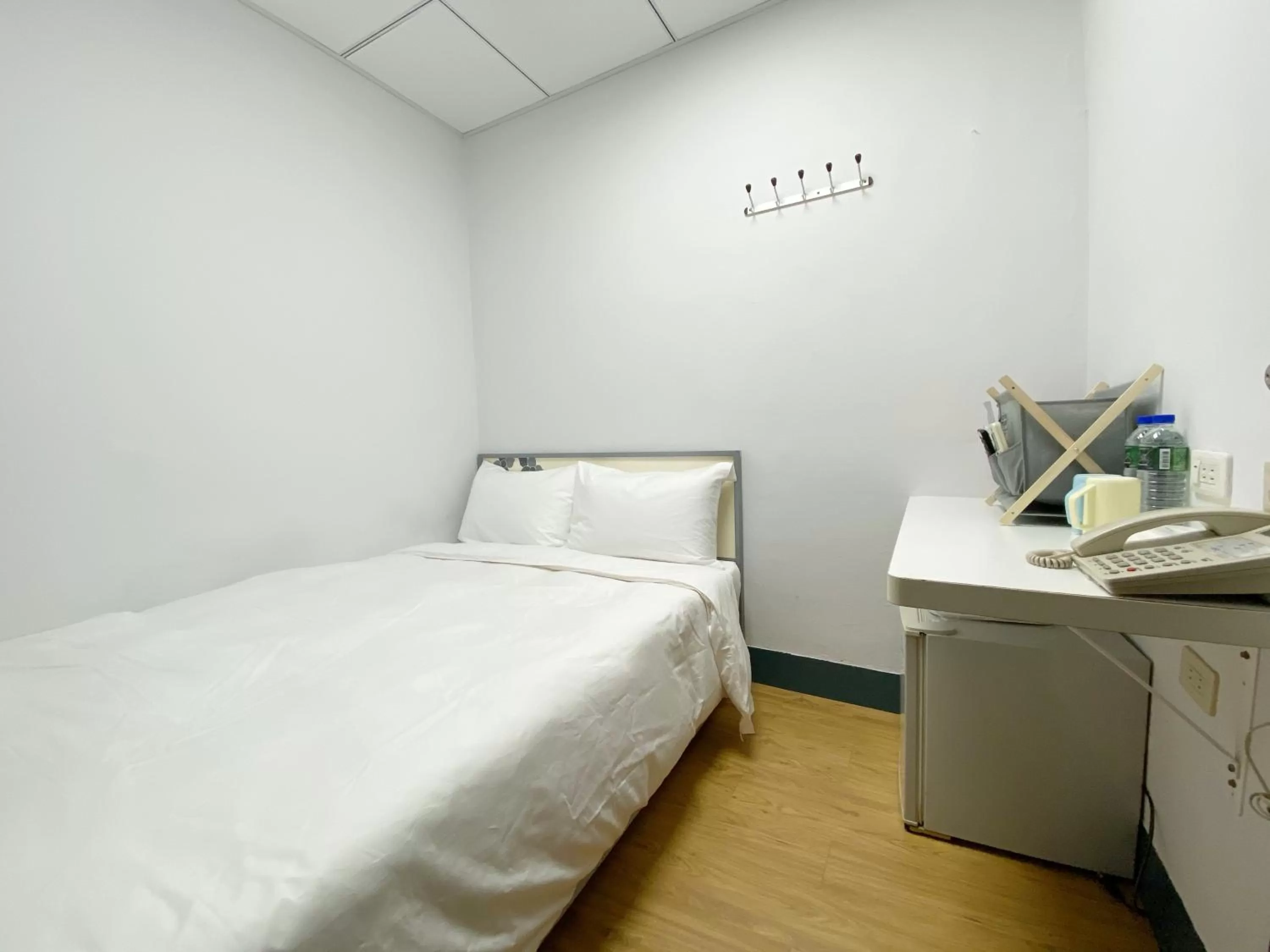 Standard Single Room - single occupancy in Sharon Inn