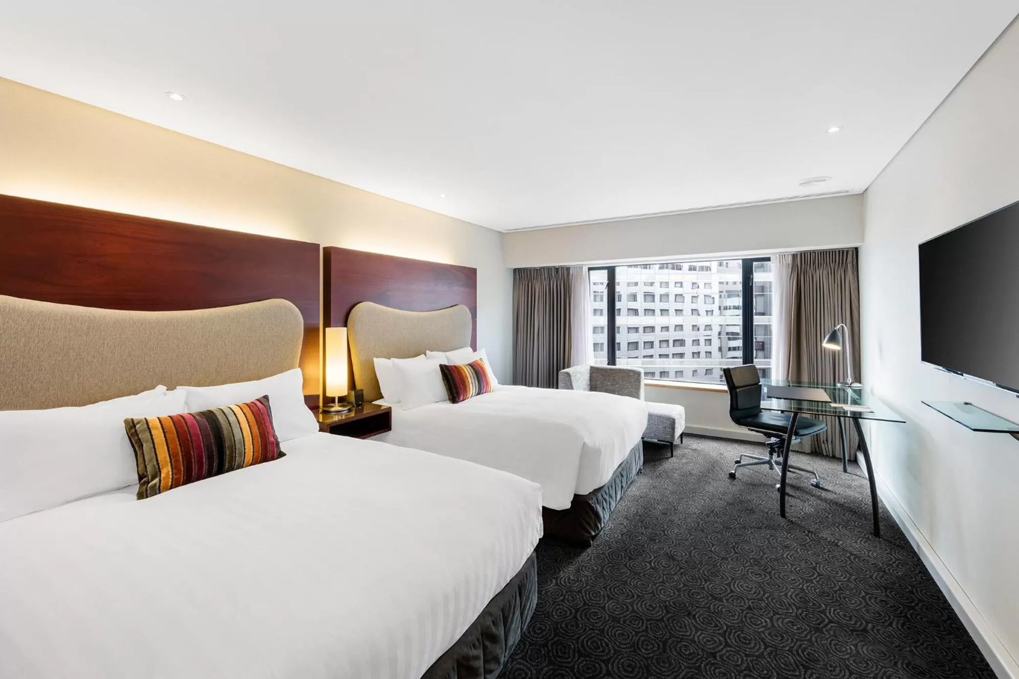 2 Queen Standard Room City View in Crowne Plaza Auckland by IHG