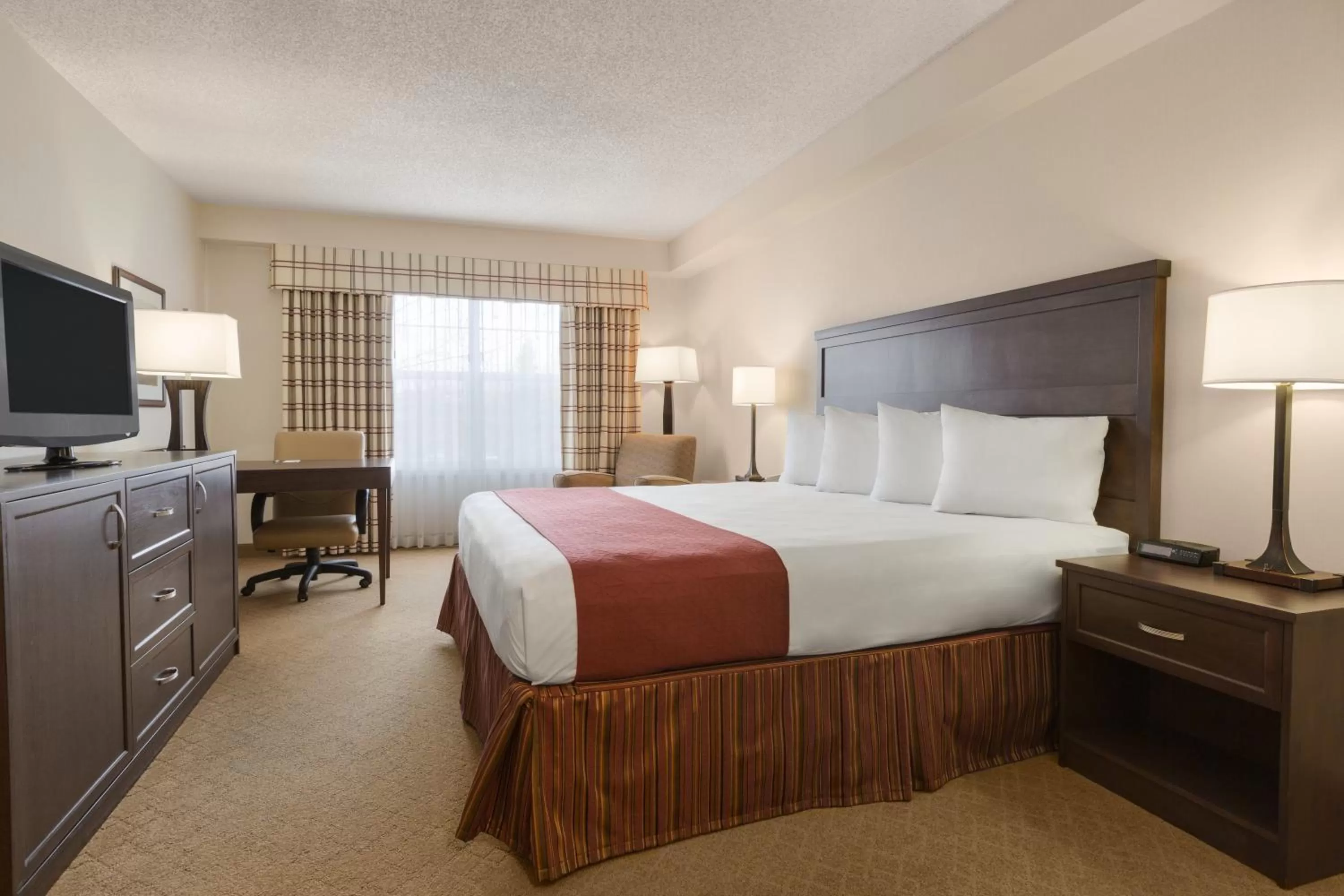 King Room - Disability Access/Non-Smoking in Country Inn & Suites by Radisson, Calgary-Northeast
