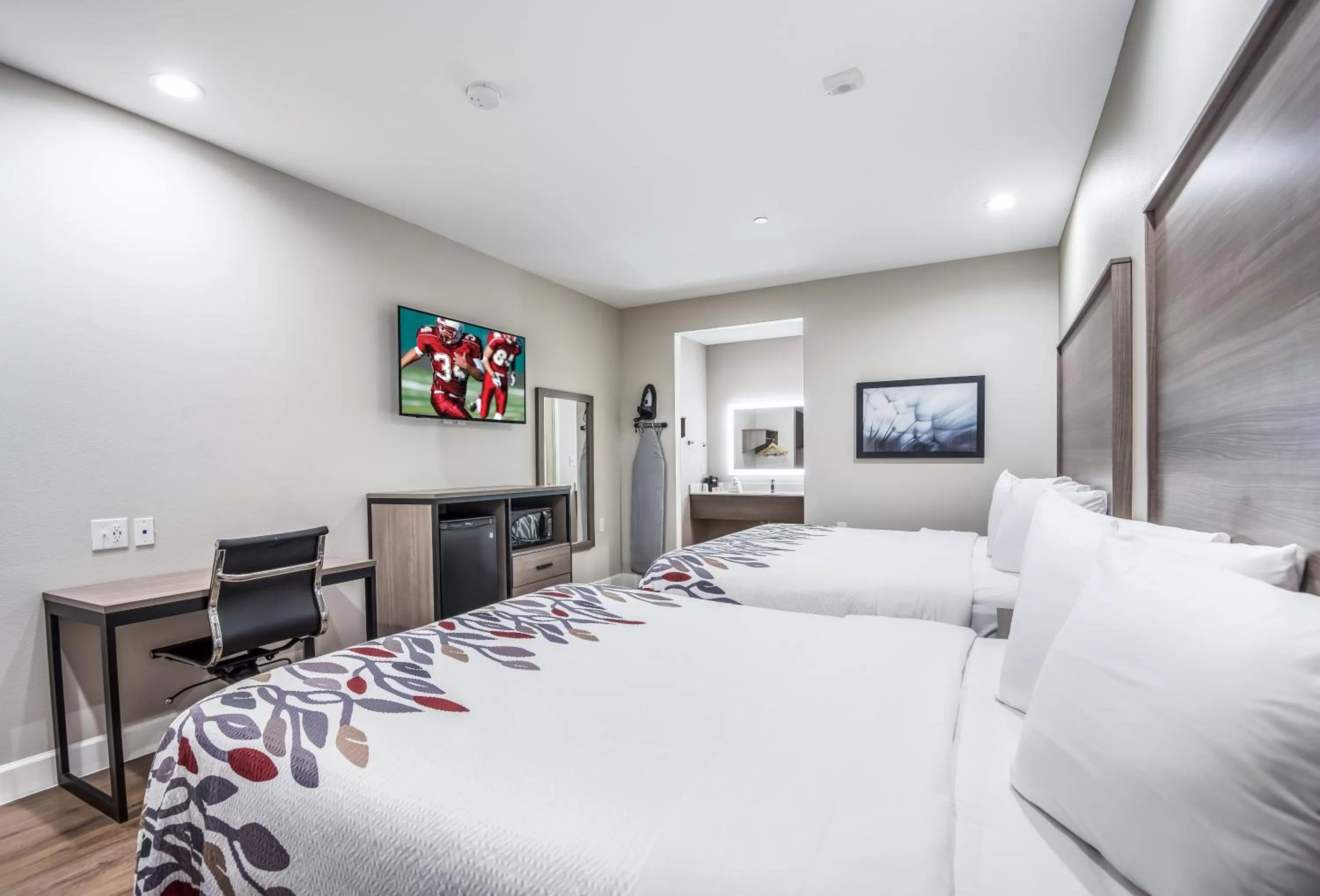 Deluxe Queen Room with Two Queen Beds with Kitchenette - Non-Smoking in Red Roof Inn Baytown